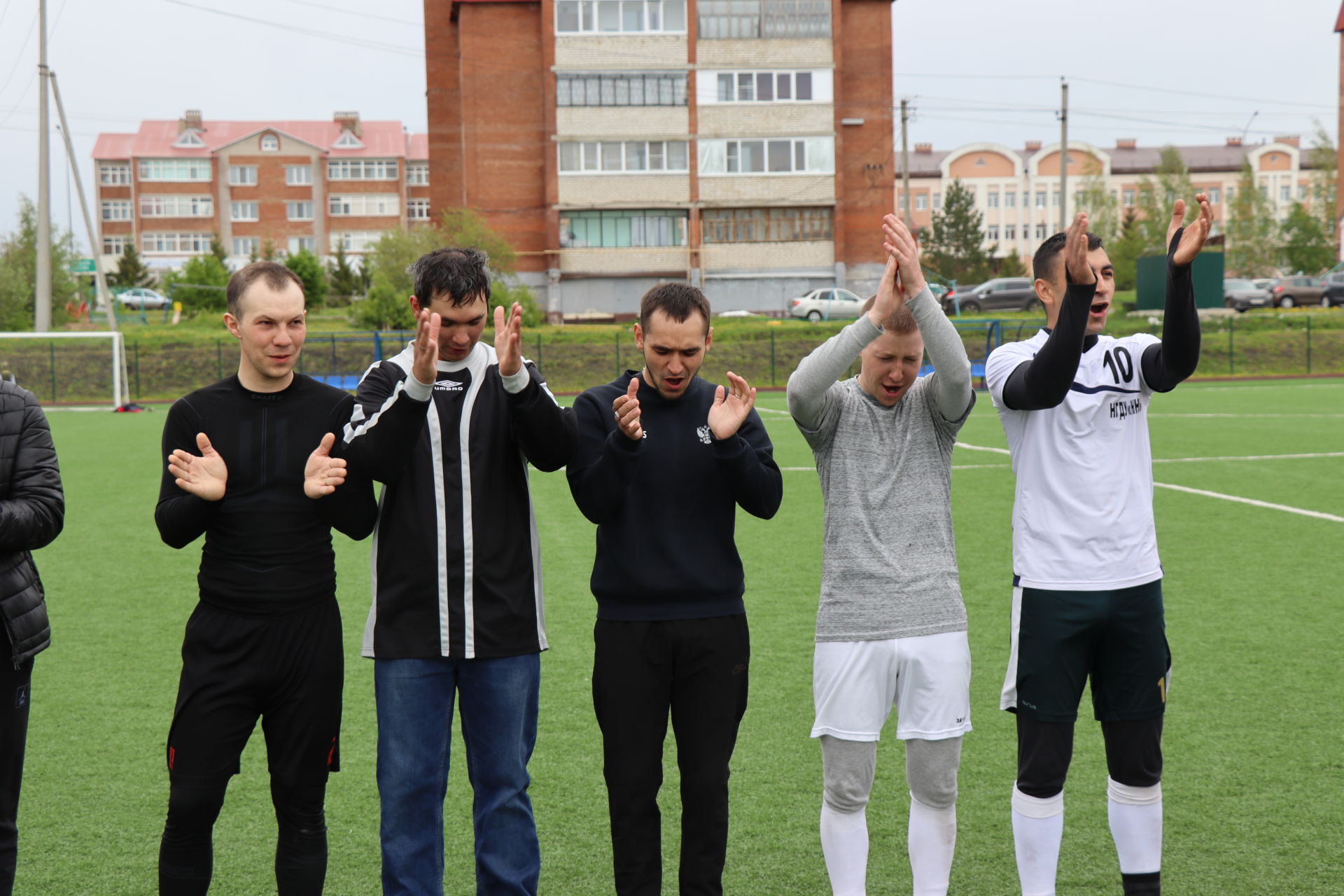 В Нурлате прошли соревнования по мини-футболу среди нефтедобытчиков