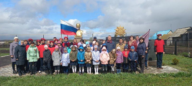 В Нурлатском районе организовали автопробег “По дорогам героев»