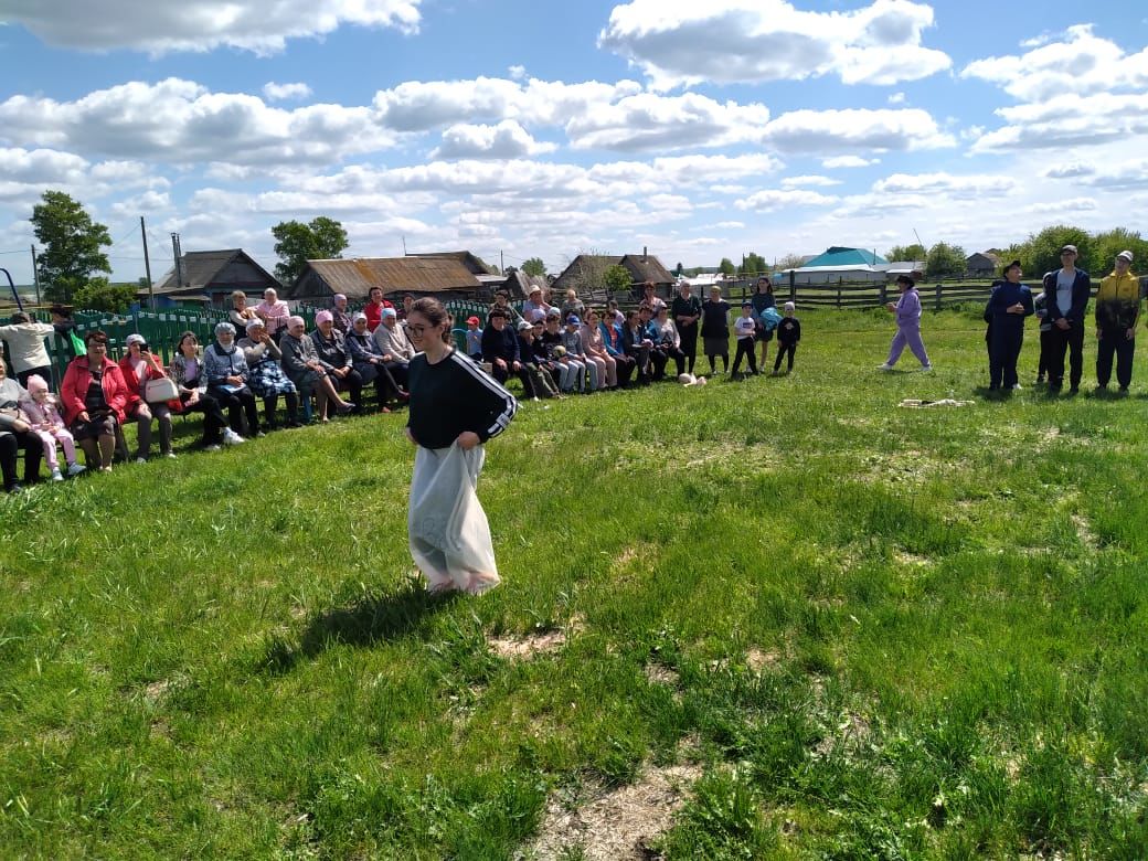 В преддверии Международного дня защиты детей в Староальметьевском сельском поселении торжественно открыли парк