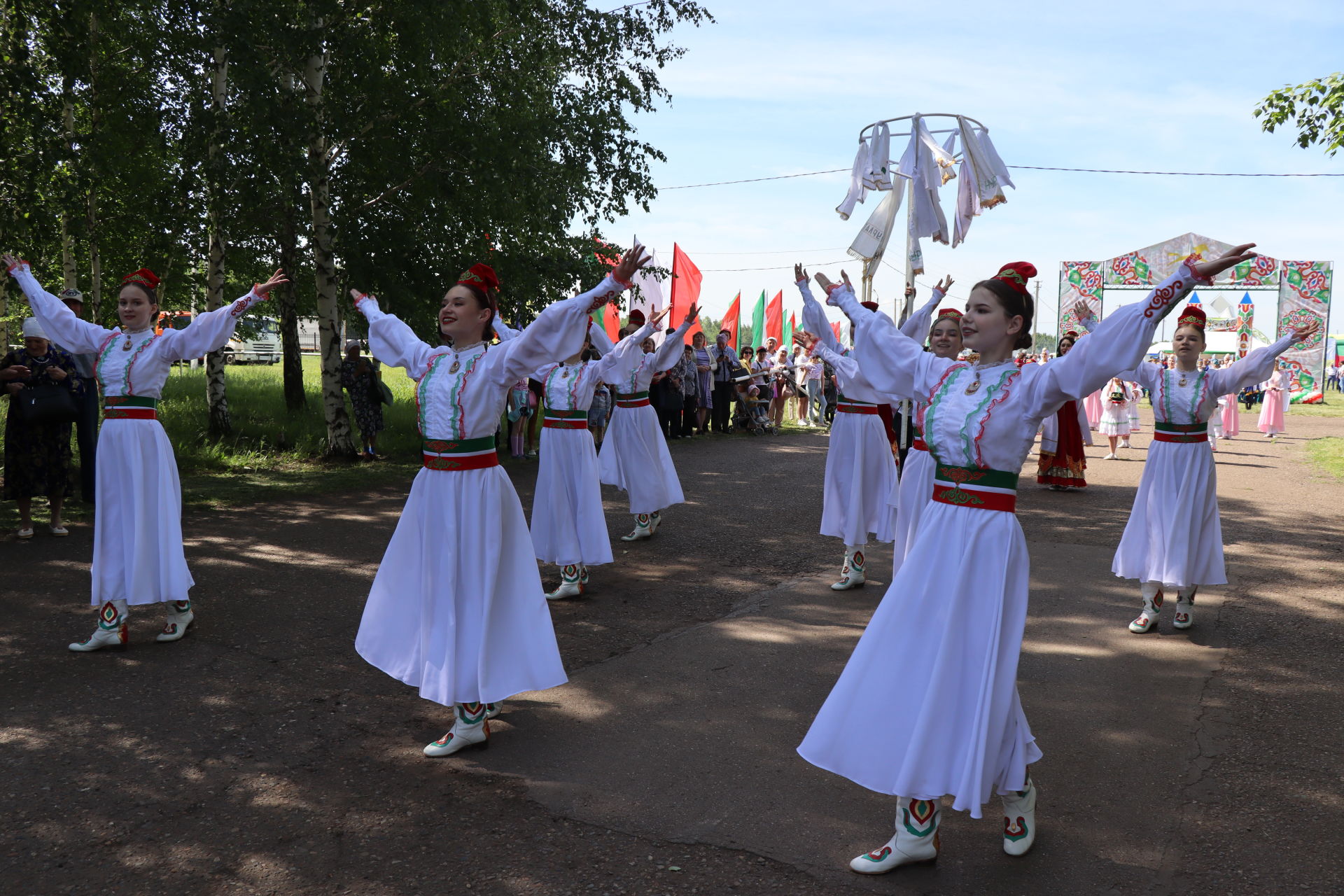 В Нурлат пришел народный праздник Сабантуй