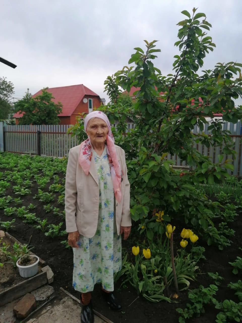 Жительницу Нурлата поздравили с 90-летним юбилеем