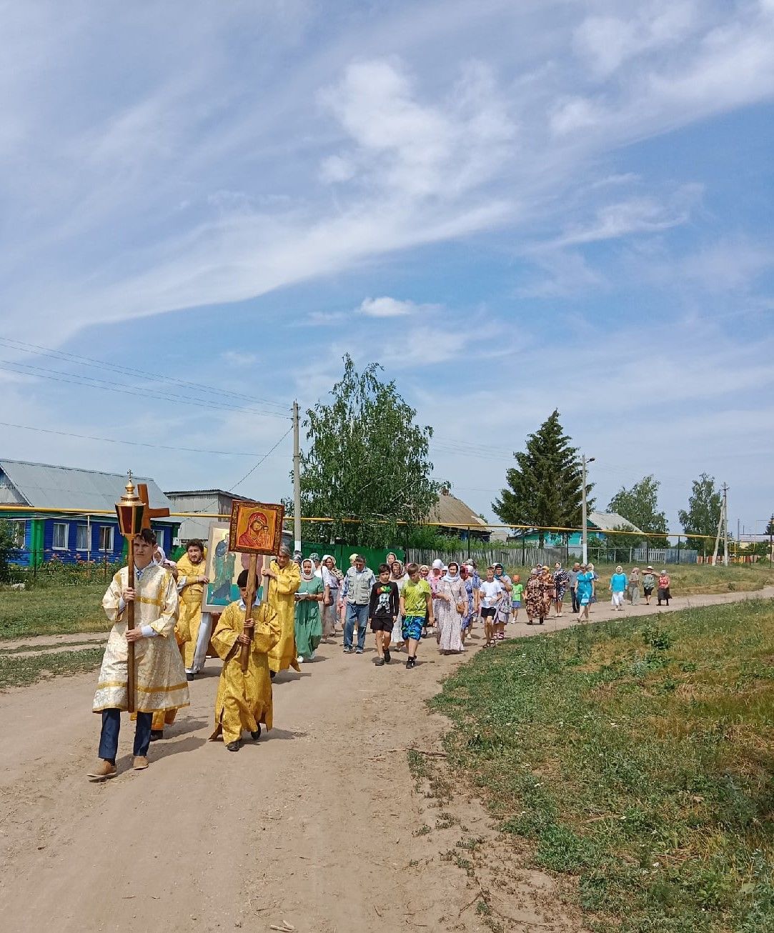Крестный ход в Петров день прошел в селе Старые Челны Нурлатского района