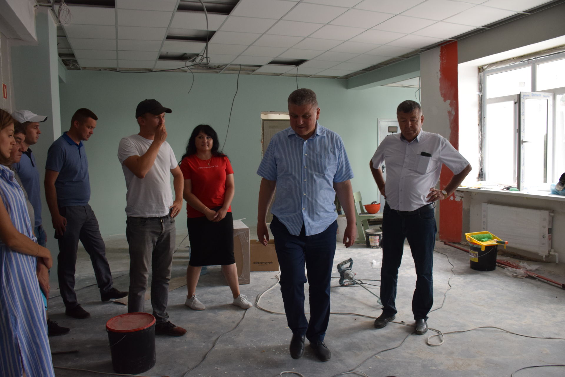 Глава района Алмаз Ахметшин ознакомился с ходом капитального ремонта в Мамыковской школе