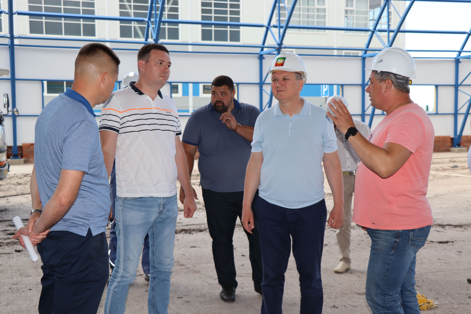 Строительство крытого футбольного манежа в городе Нурлат идет полным ходом