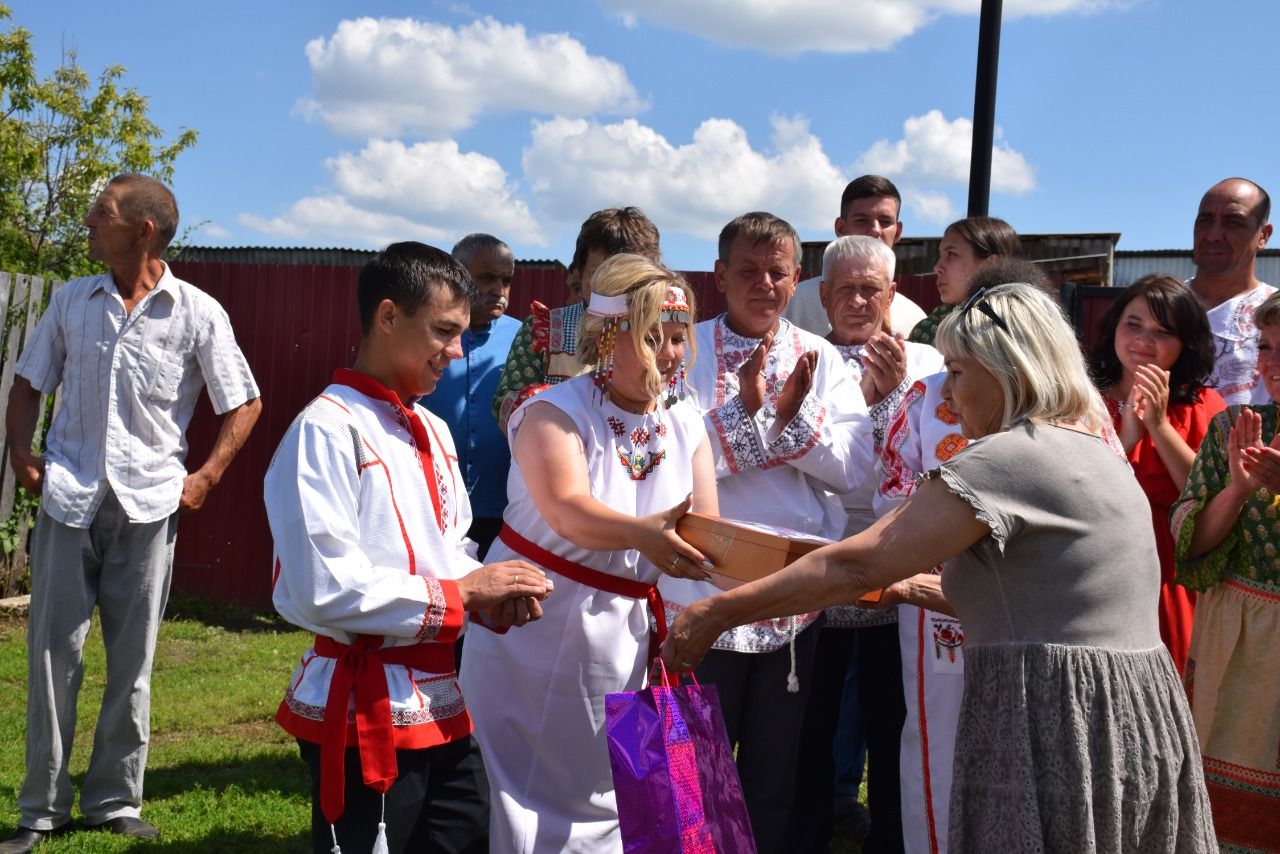 В Нурлате отпраздновали первую в этом году этносвадьбу