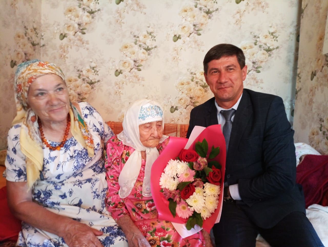 Жительнице Нурлатского района Бибигамбар Ахмадиевой исполнилось 105 лет