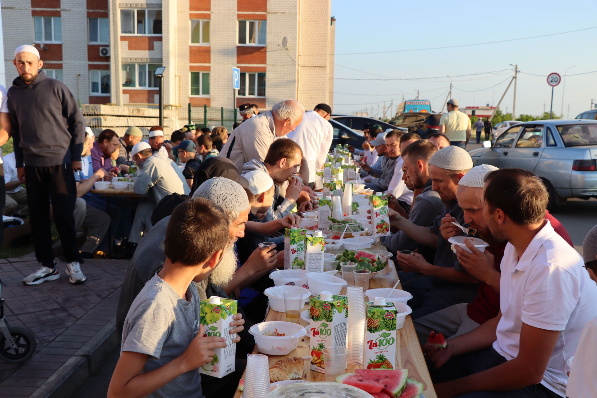 В мечетях Нурлатского района прошло праздничное богослужение по случаю Курбан-байрам