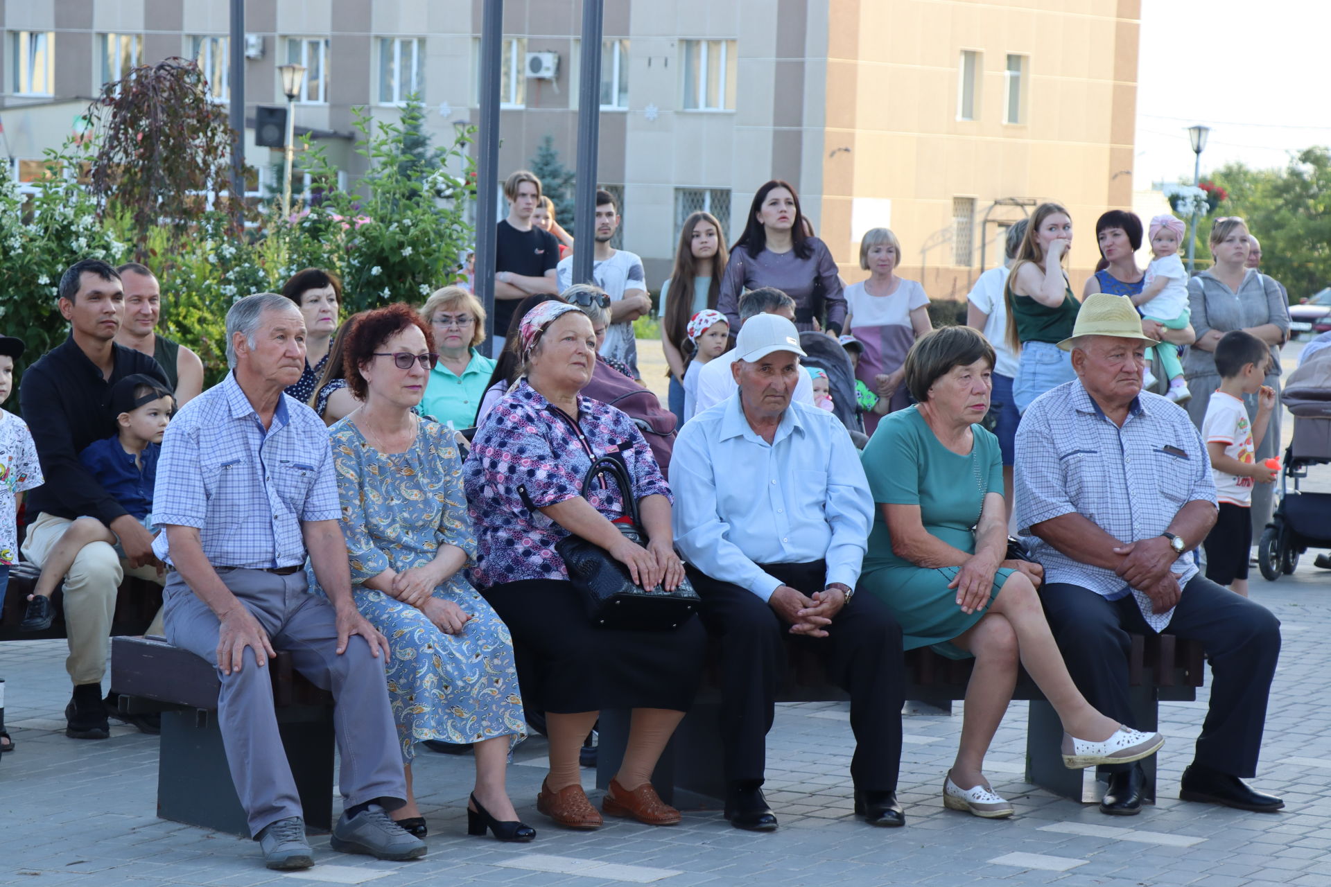 В День семьи, любви и верности в Нурлате прошло праздничное мероприятие