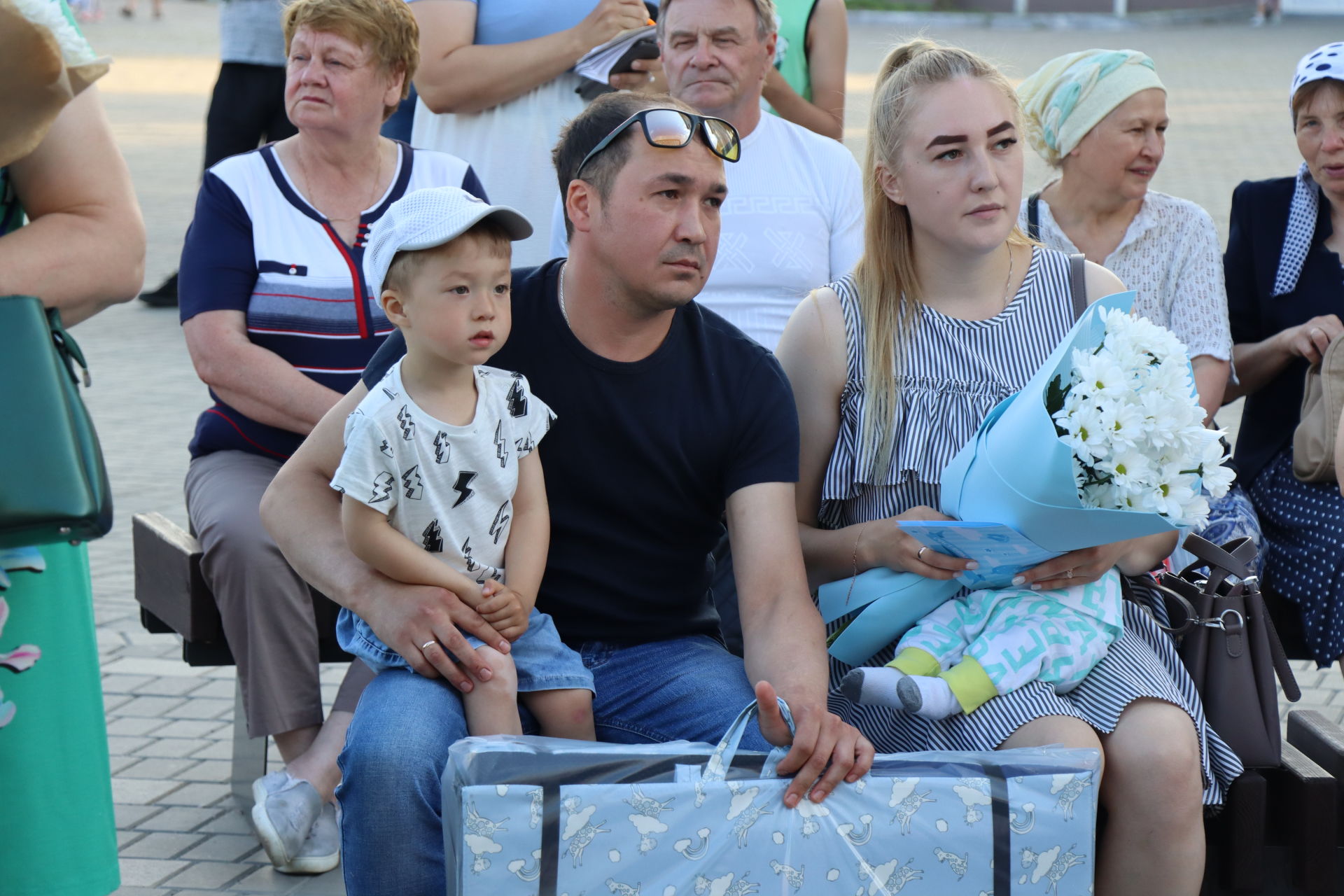 В День семьи, любви и верности в Нурлате прошло праздничное мероприятие