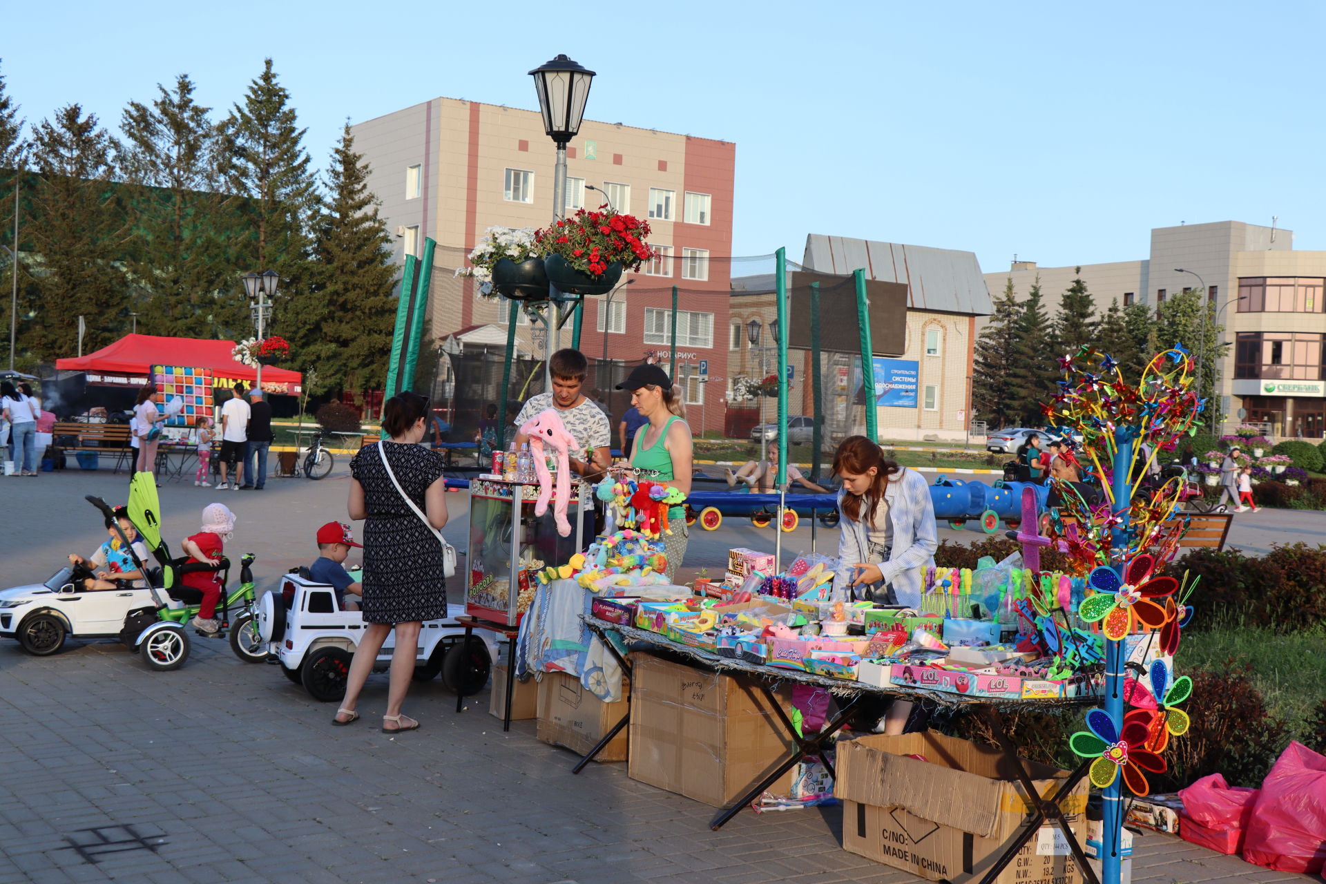 В День семьи, любви и верности в Нурлате прошло праздничное мероприятие