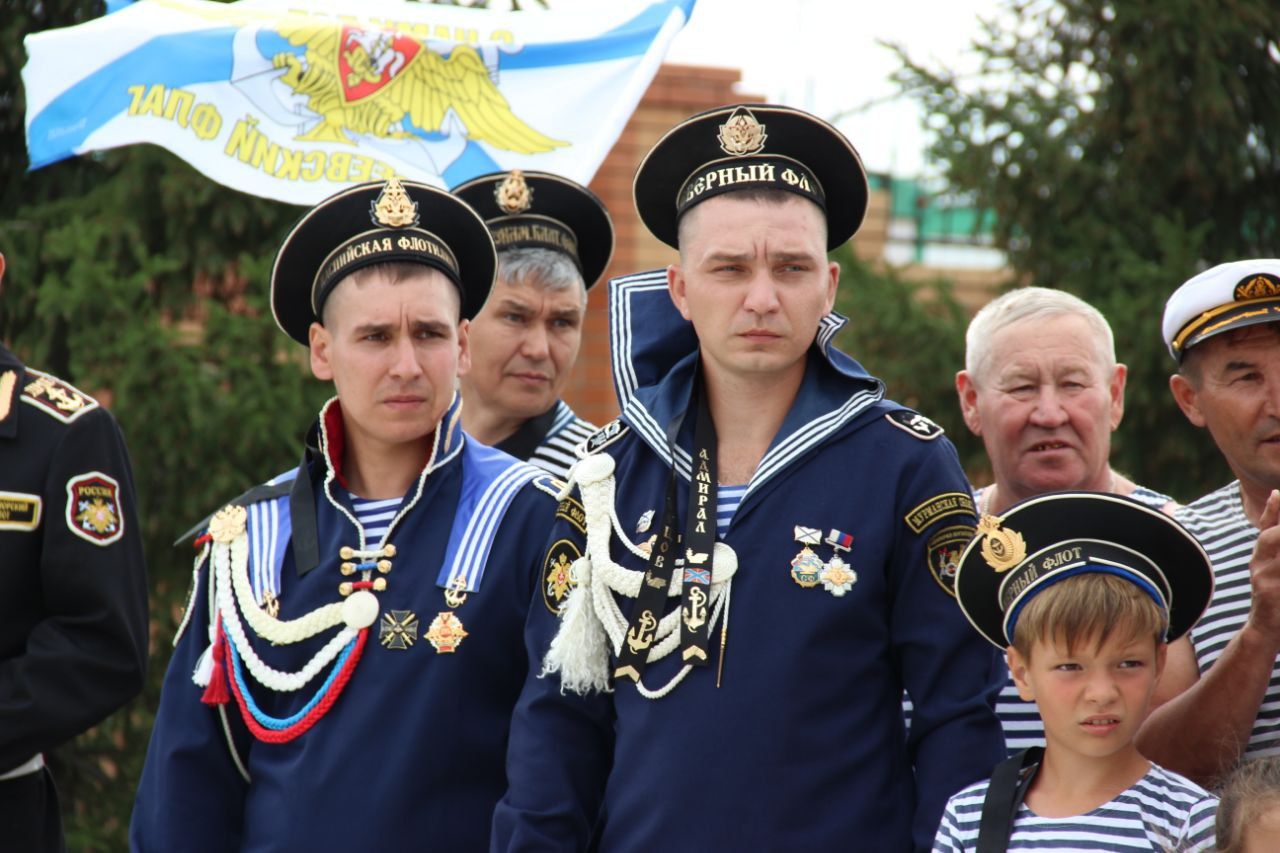 В Нурлате отметили День военно-морского флота | 01.08.2022 | Нурлат -  БезФормата