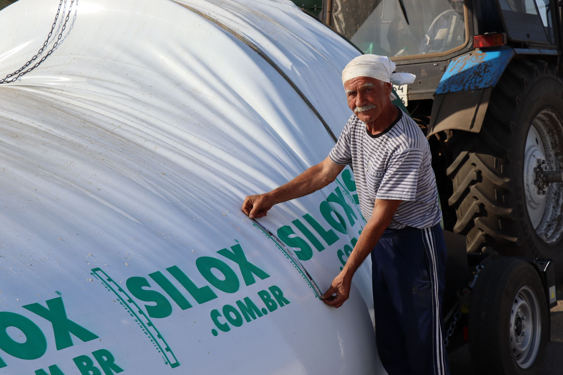 Нурлатский элеватор впервые использует технологию закладки в рукава зерновых культур