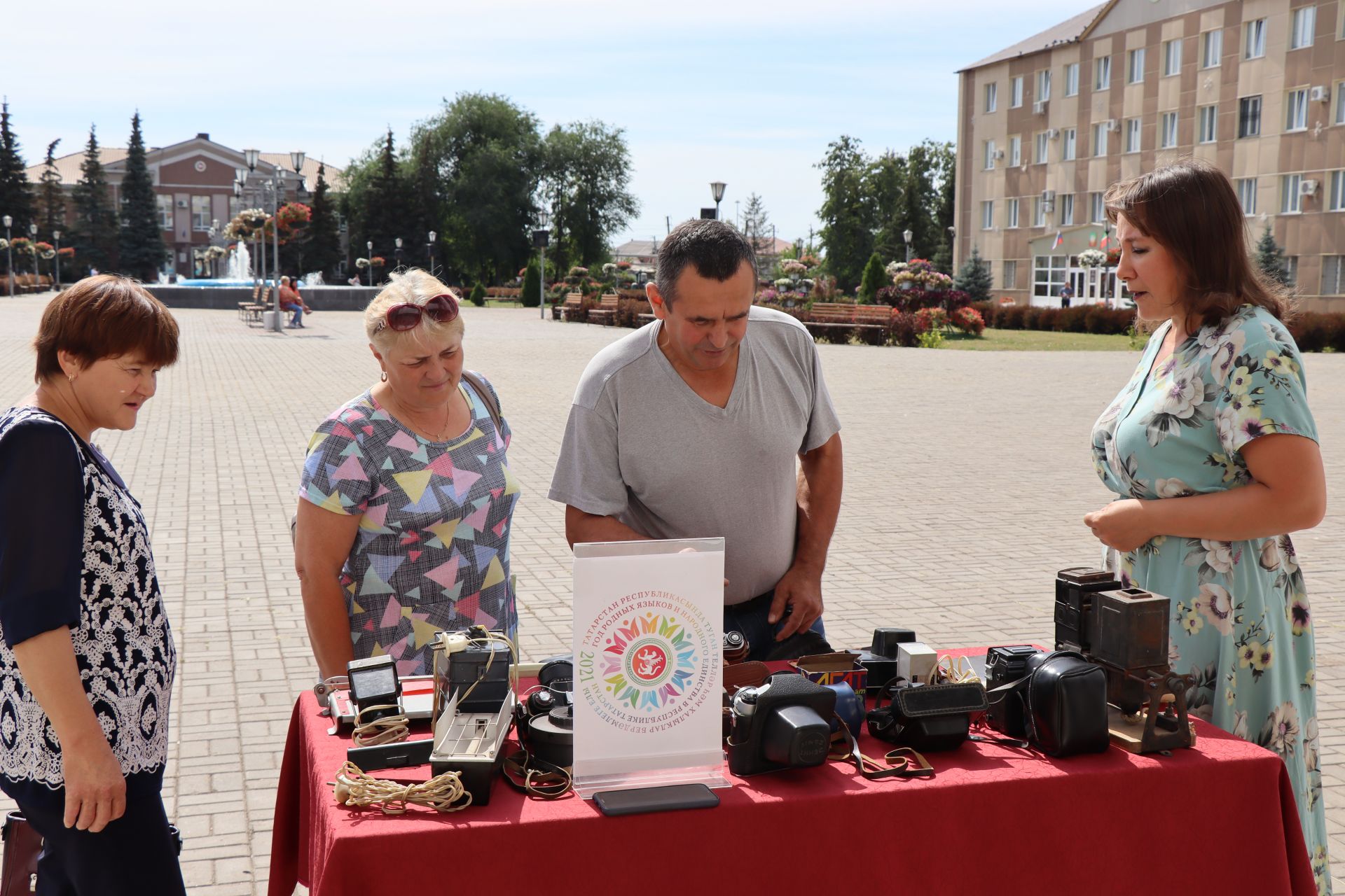 Региональный музей Нурлата ко Всемирному дню фотографии организовал фондовый показ фототехники