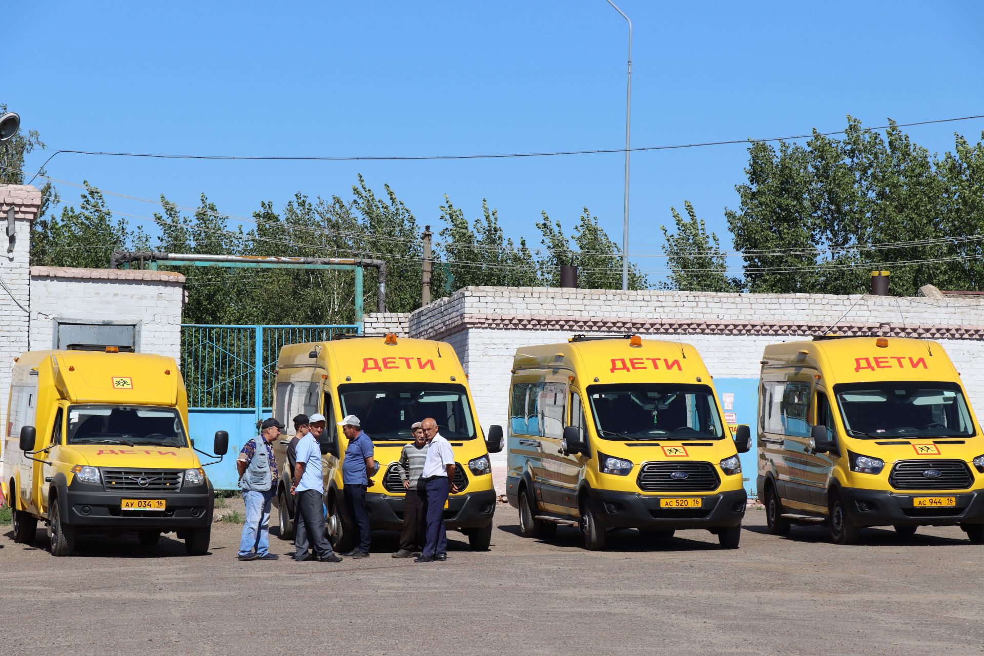 В Нурлате перед началом учебного года проверяют школьные автобусы