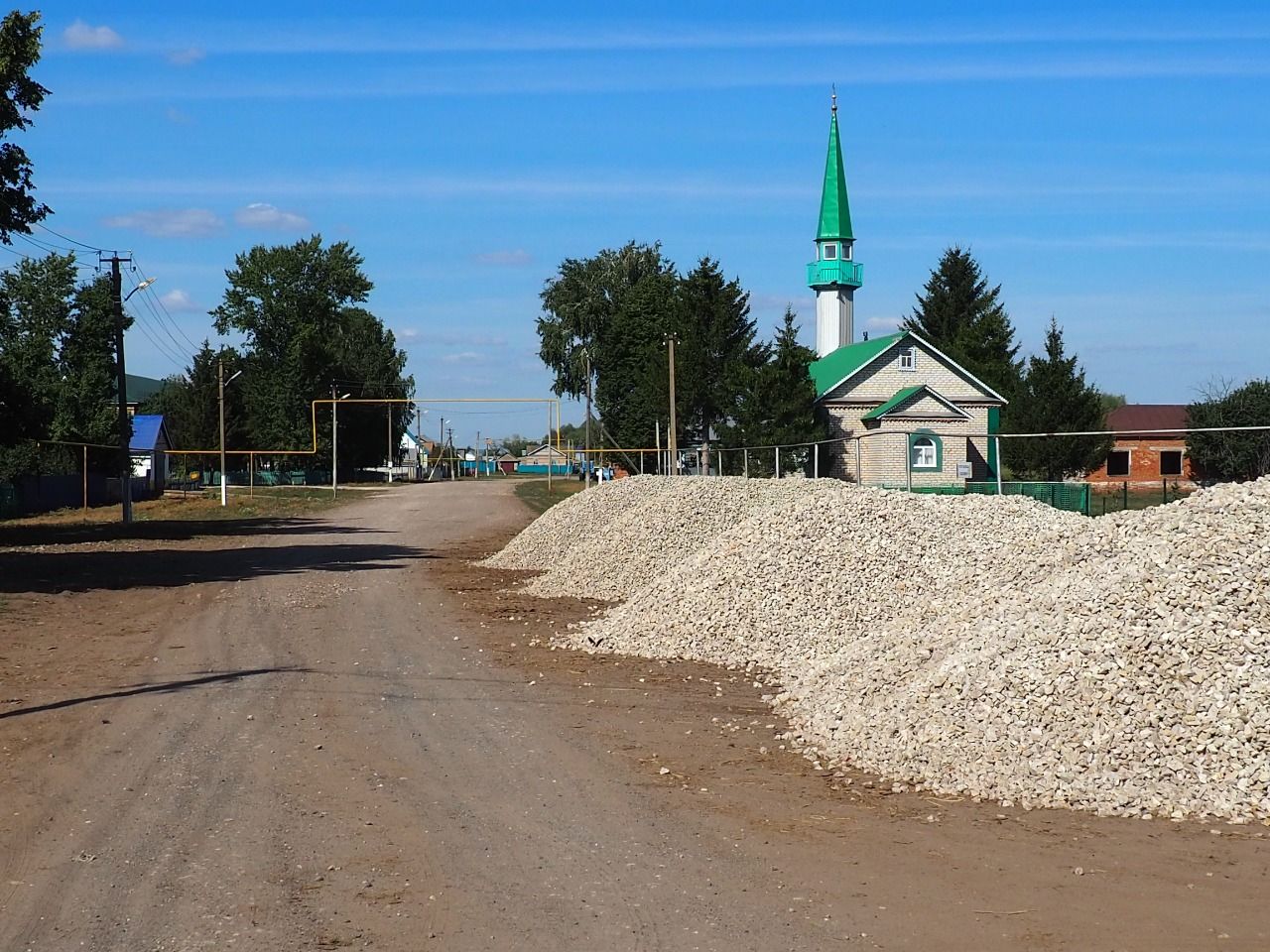 В Кичкальне на средства самообложения строят дороги