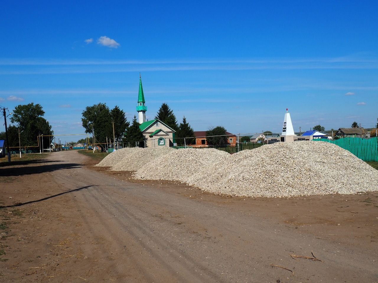 В Кичкальне на средства самообложения строят дороги