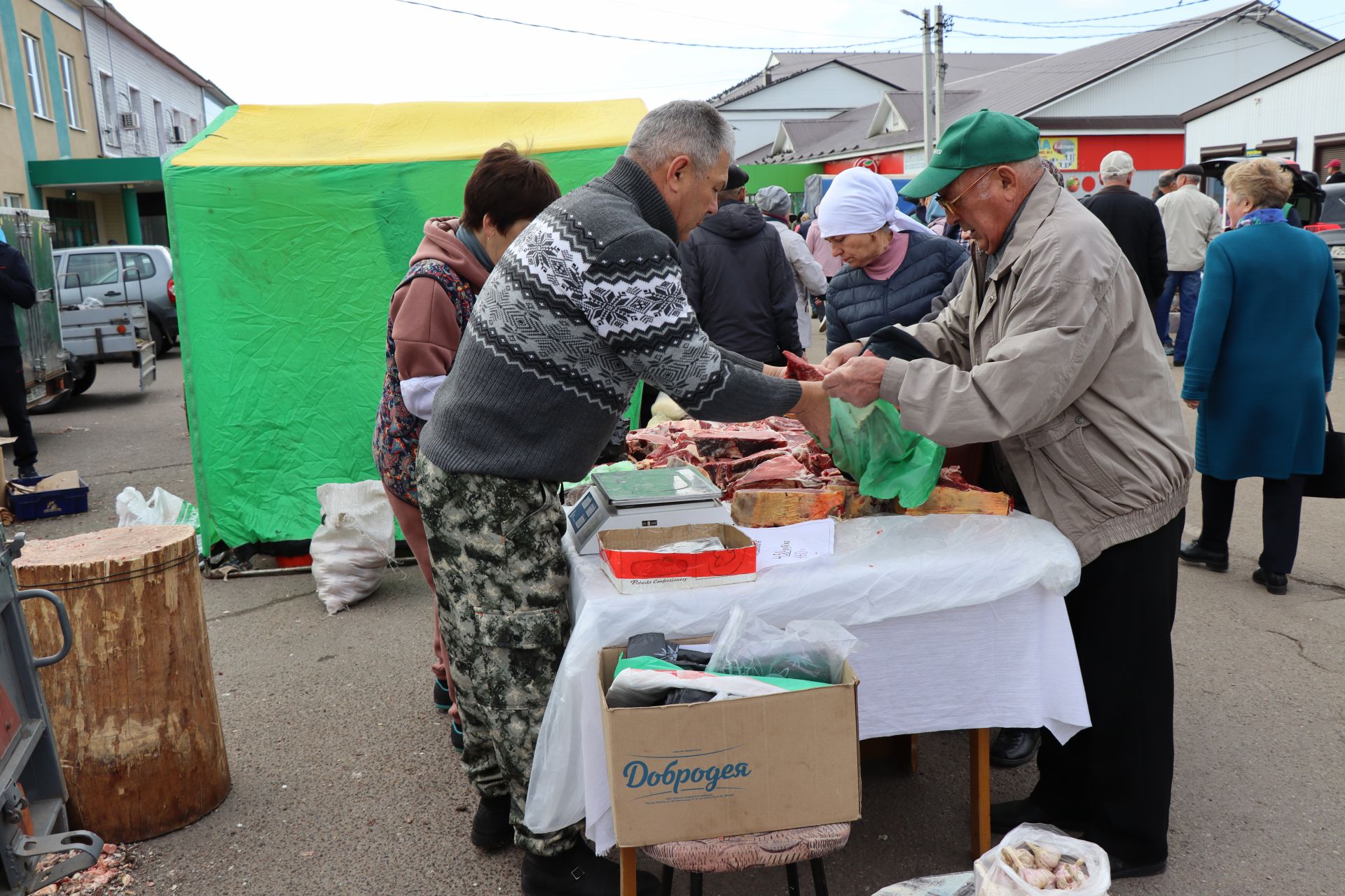 В Нурлате прошла первая осенняя сельскохозяйственная ярмарка