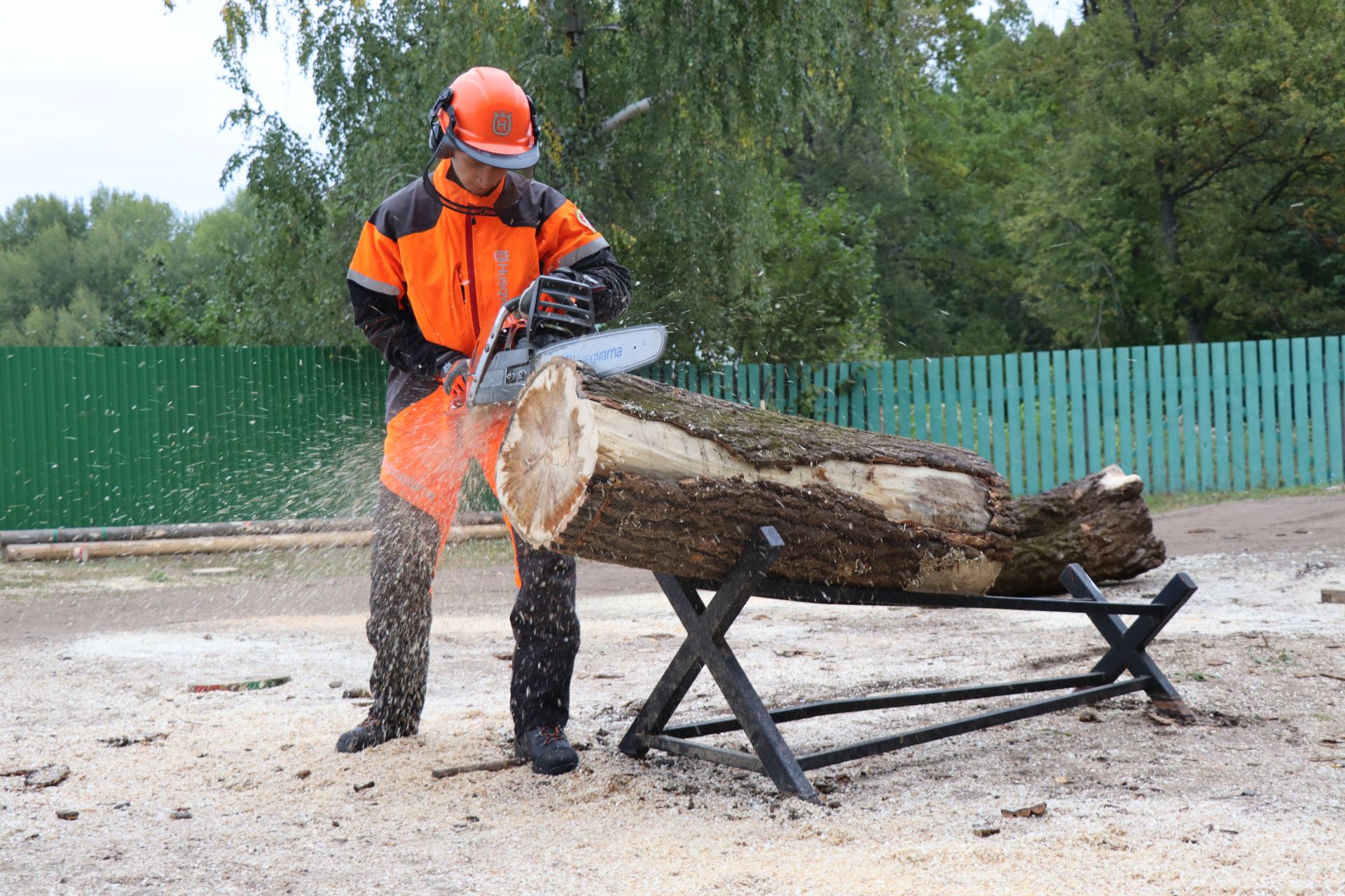 Вальщики леса Нурлатского лесхоза готовятся к чемпионату России