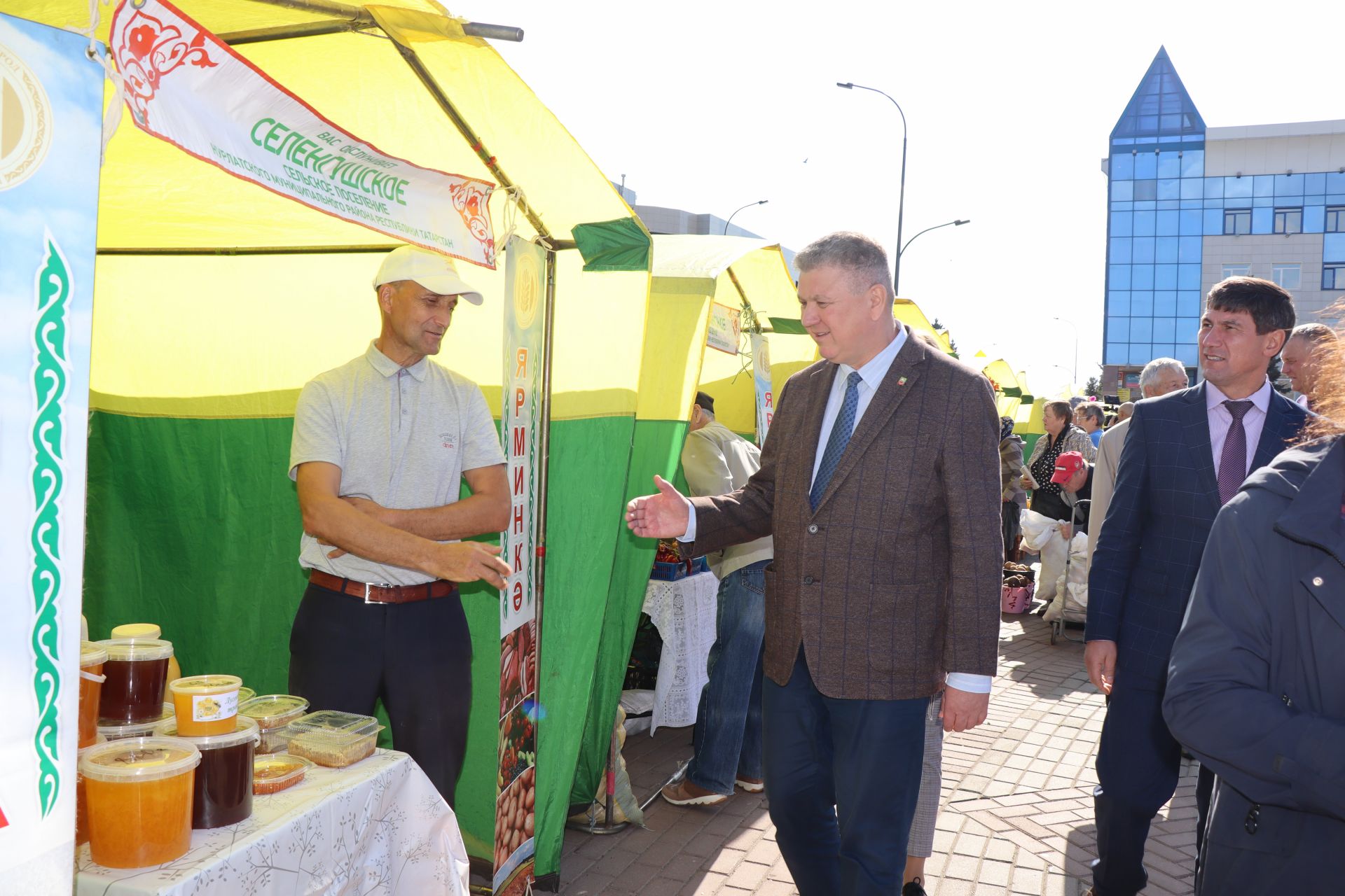 Праздничная ярмарка в Нурлате порадовала изобилием осенней продукции