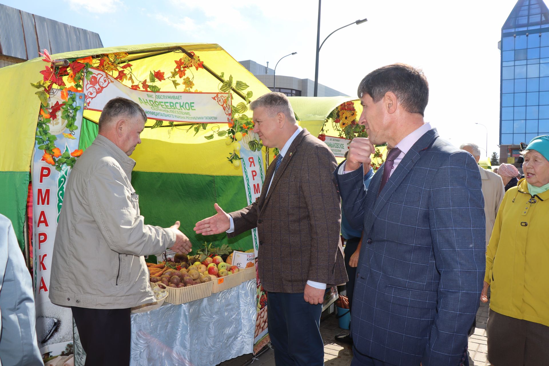 Праздничная ярмарка в Нурлате порадовала изобилием осенней продукции