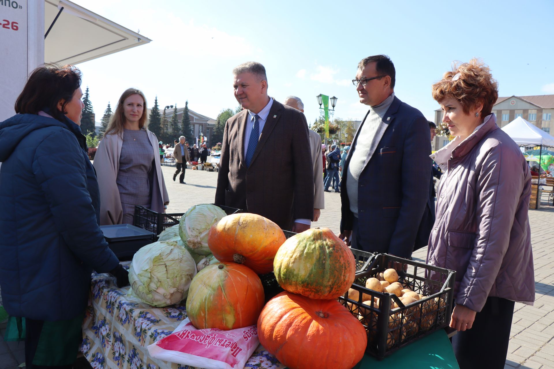 Праздничная ярмарка в Нурлате порадовала изобилием осенней продукции