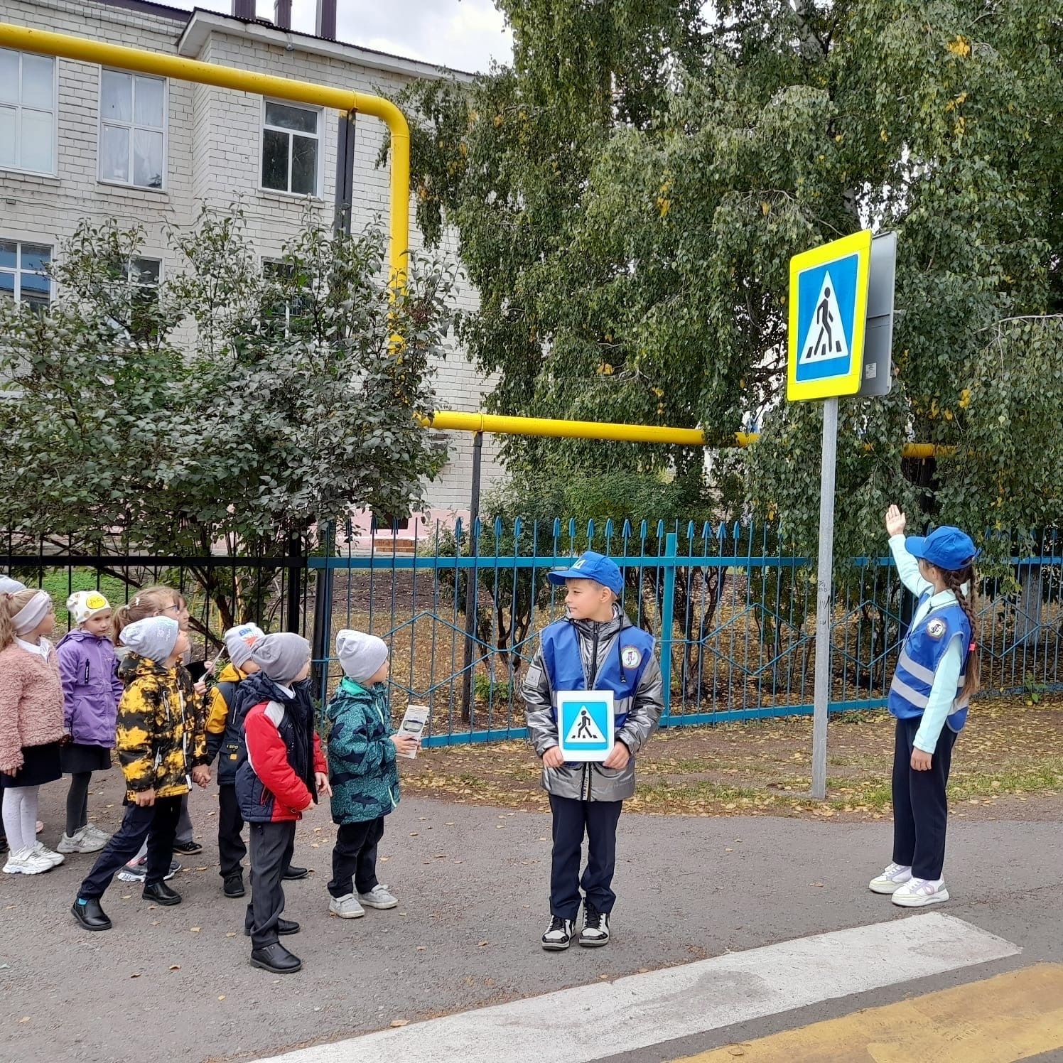 Юным нурлатцам рассказали об основах безопасного поведения на улицах и дорогах