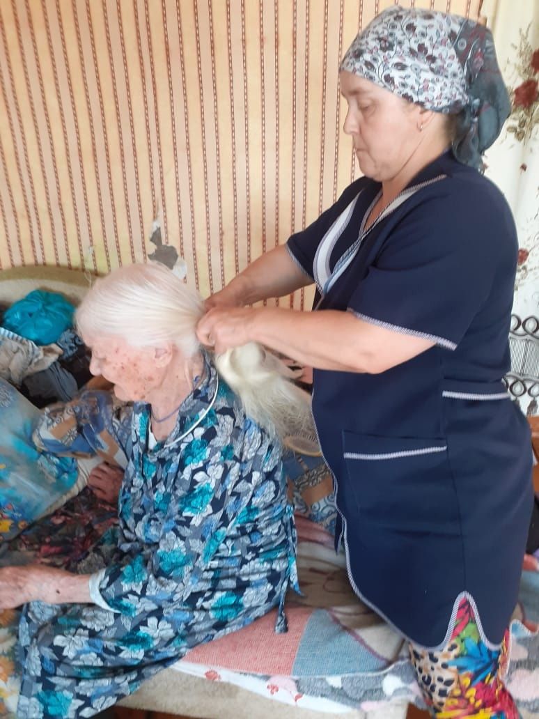 Сотрудники Нурлатского Центра «Гармония» работают над улучшением качества жизни инвалидов и пожилых людей