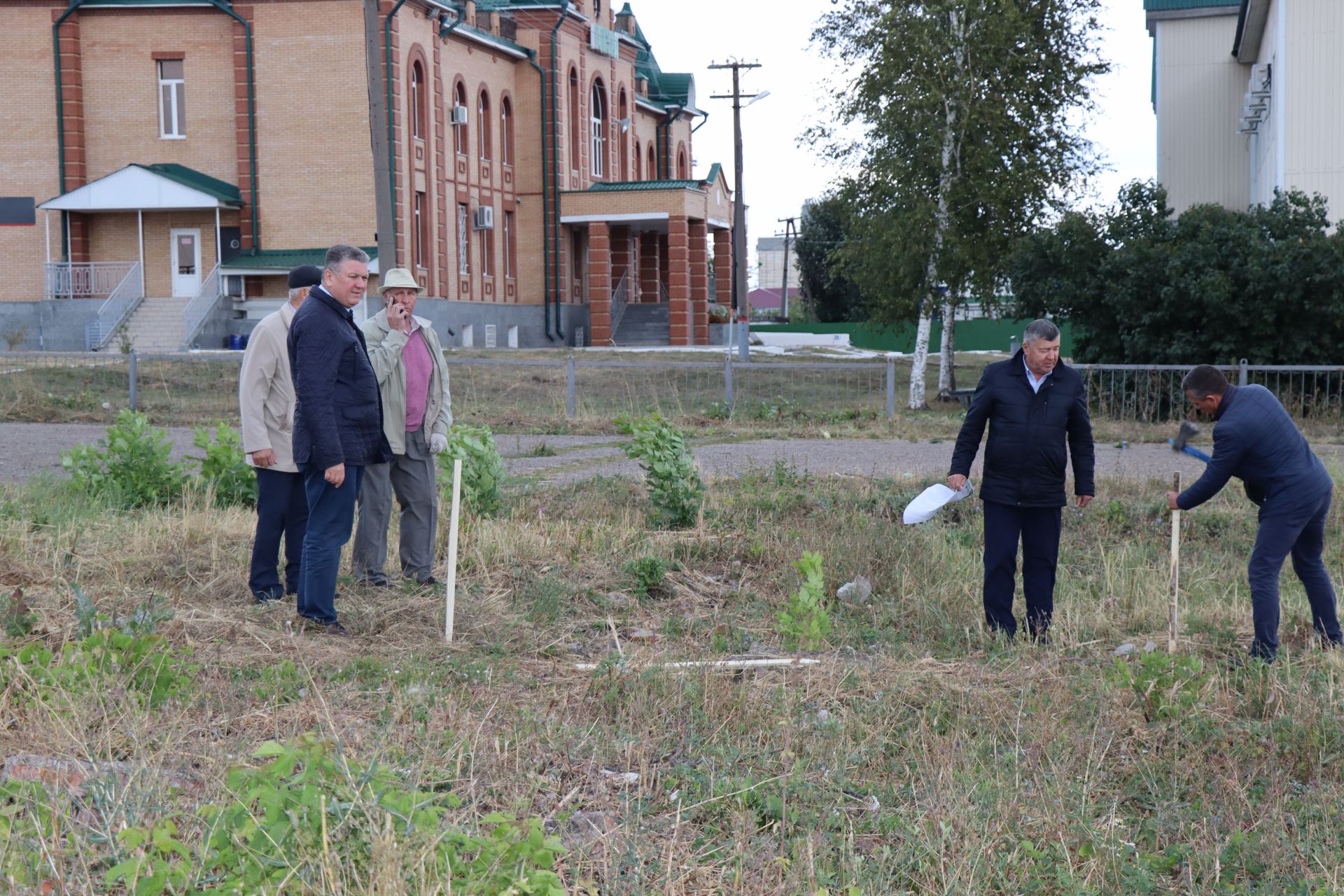 Глава Нурлатского района посетил социально значимые объекты города