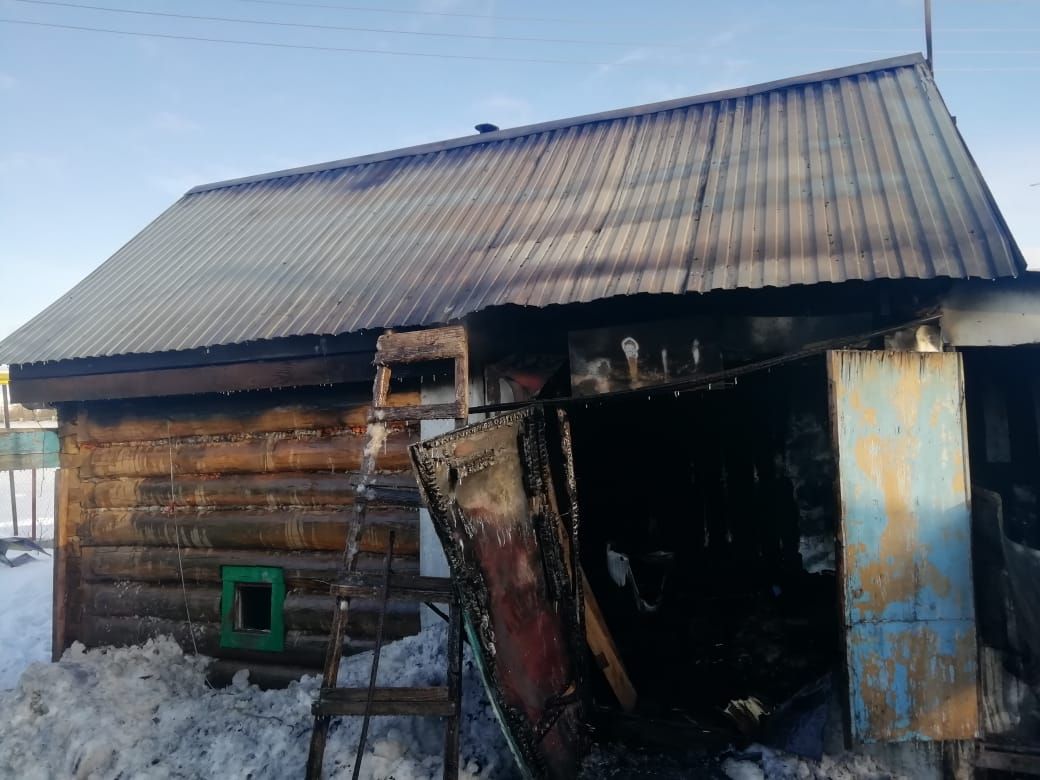 В Нурлатском районе сгорела еще одна баня