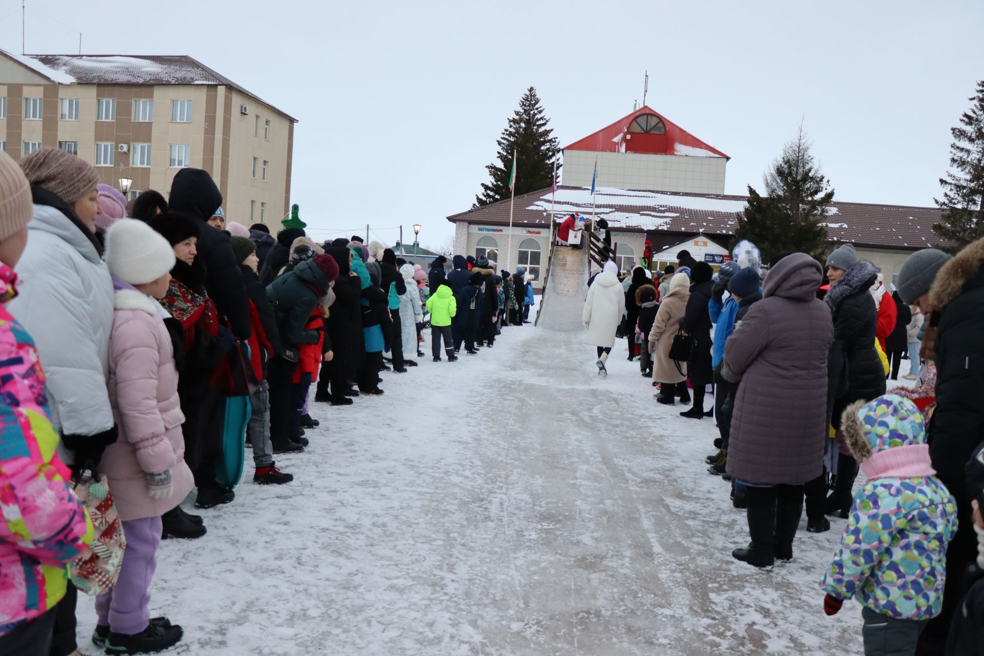 В Нурлате с размахом прошел фестиваль креативных санок «СаниFest»