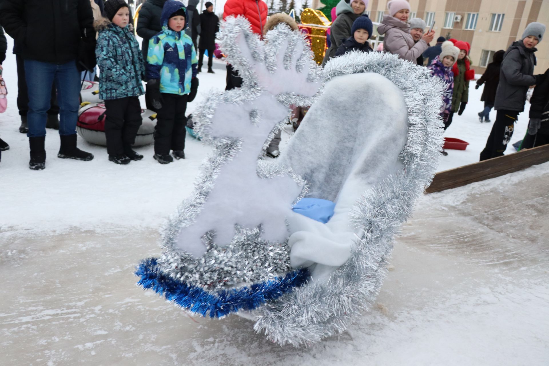 В Нурлате с размахом прошел фестиваль креативных санок «СаниFest»