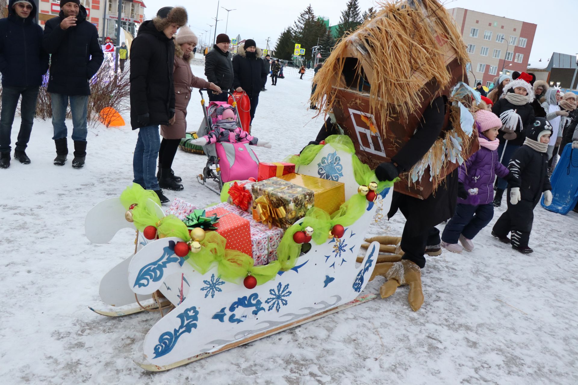 В Нурлате с размахом прошел фестиваль креативных санок «СаниFest»