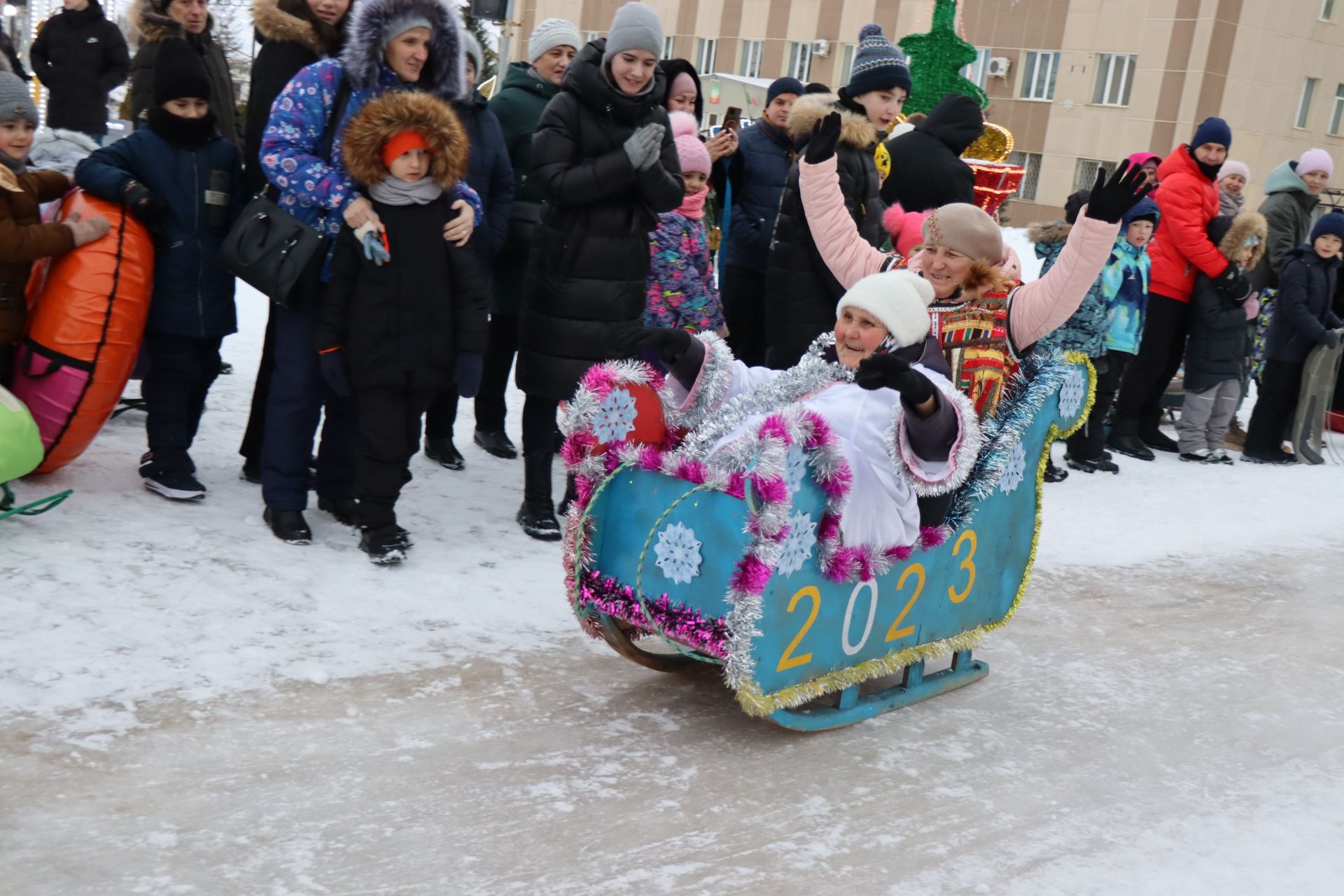 В Нурлате с размахом прошел фестиваль креативных санок «СаниFest»