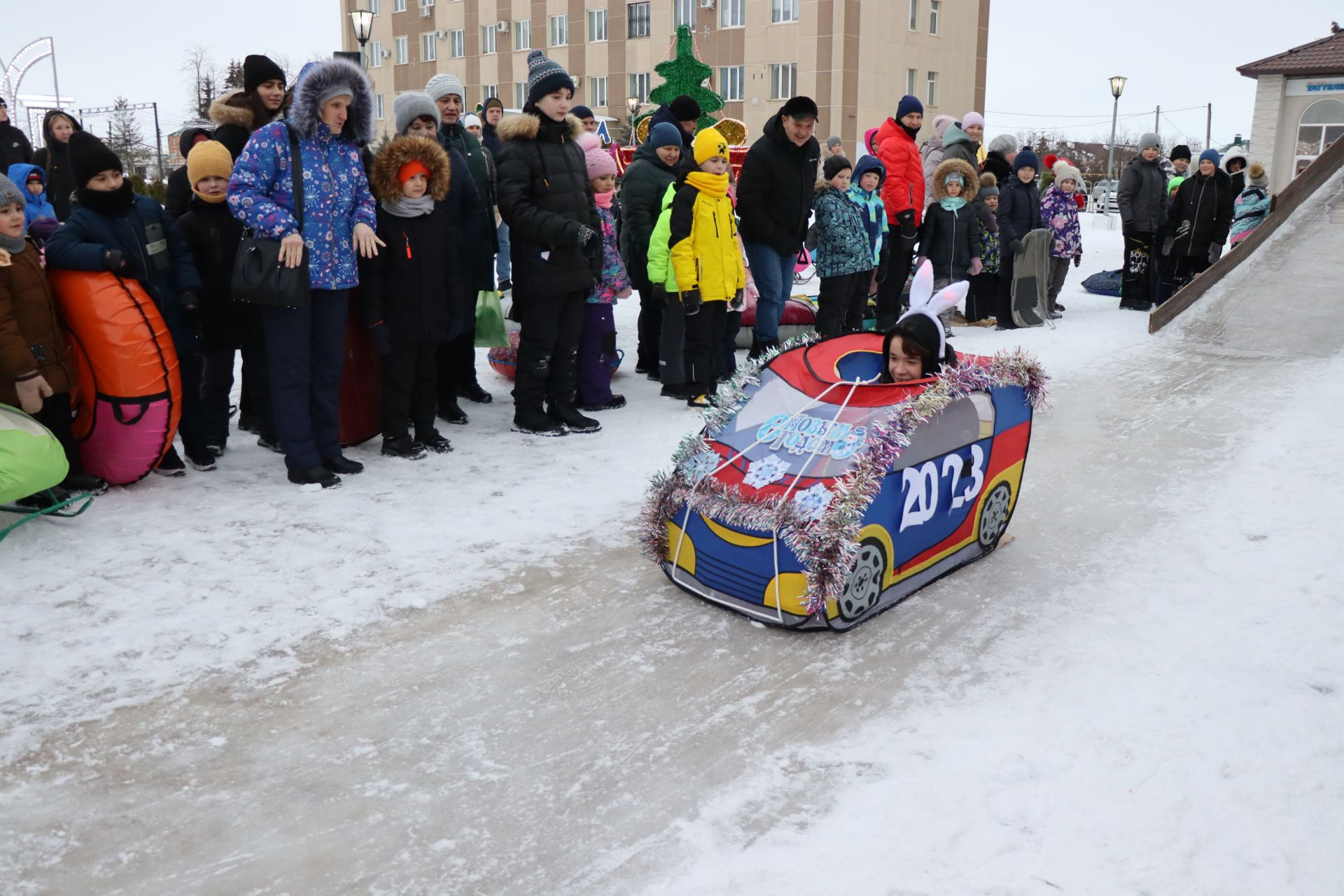 В Нурлате с размахом прошел фестиваль креативных санок «СаниFest»