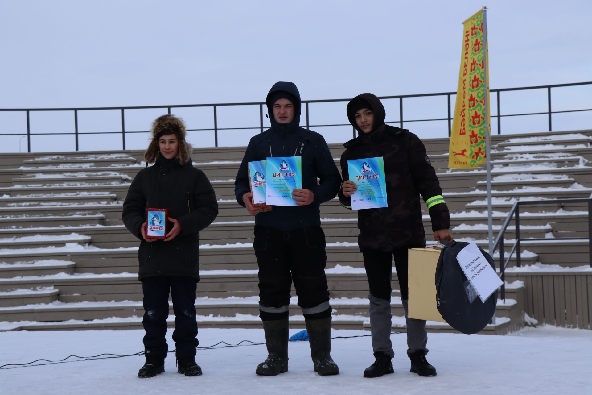 В Нурлате прошел традиционный праздник зимней рыбалки