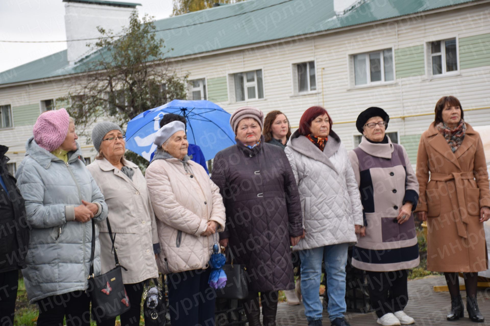 В Нурлате в День учителя на улице Вахитова открыт сквер учителей