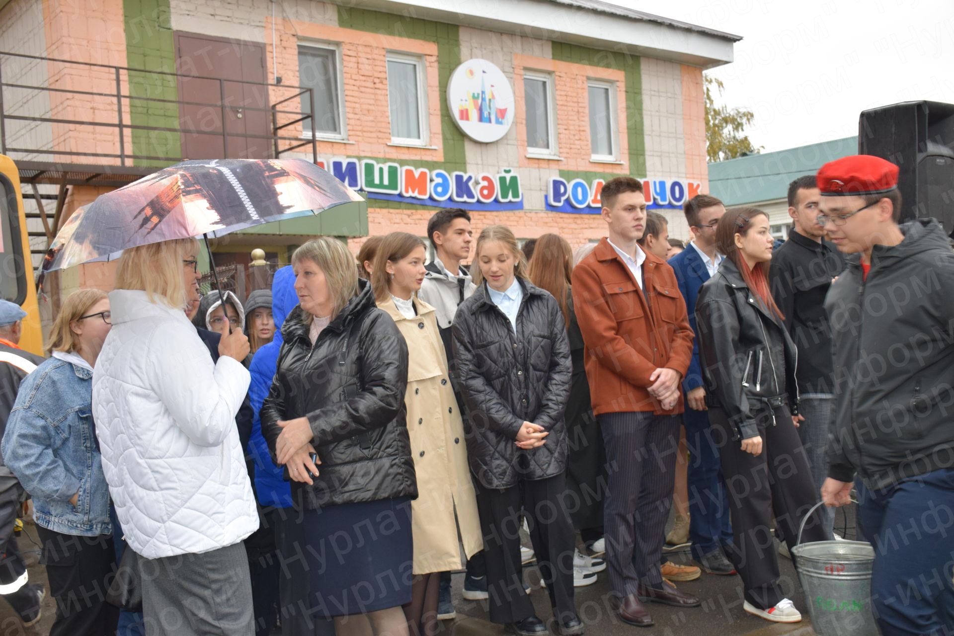 В Нурлате в День учителя на улице Вахитова открыт сквер учителей