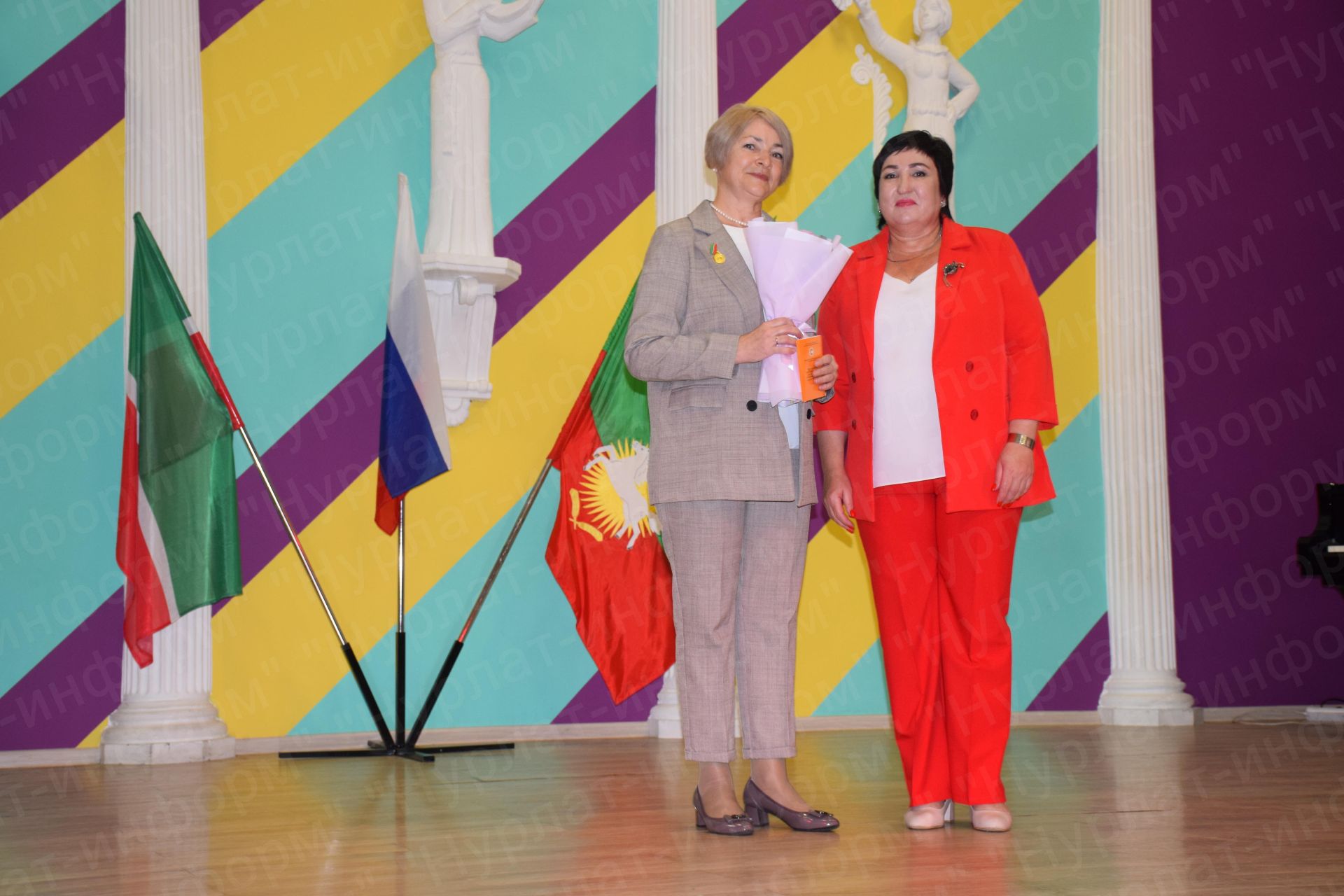 В Нурлате в школе искусств «Сэлэт» чествовали учителей и воспитателей