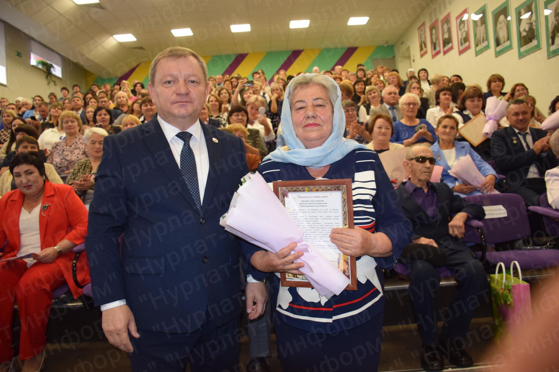 В Нурлате в школе искусств «Сэлэт» чествовали учителей и воспитателей