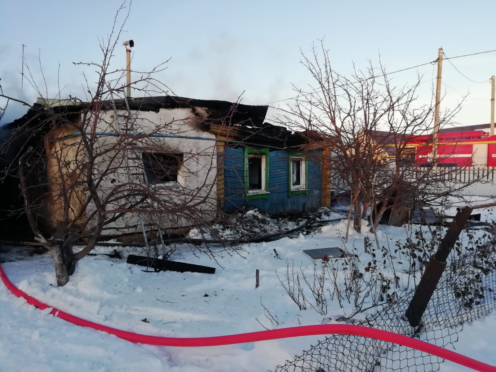 В Нурлате погиб мужчина при пожаре в собственном доме