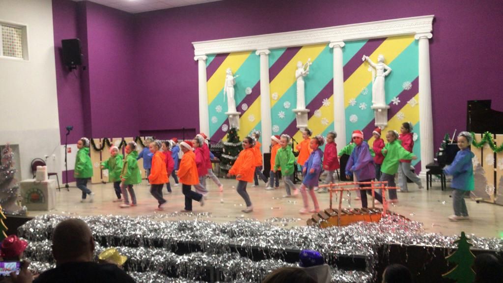 В «Нурлатской детской школе искусств «Сэлэт» состоялась премьера новогодней сказки
