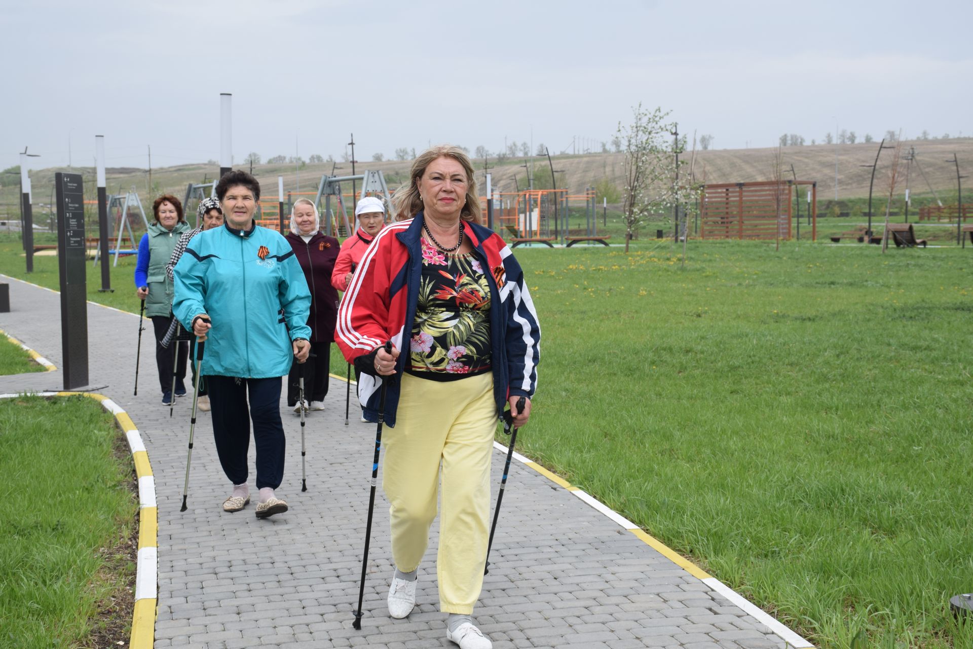 Занятие Нурлатского Центра здоровья и активного долголетия прошло в парке «Кондурча»