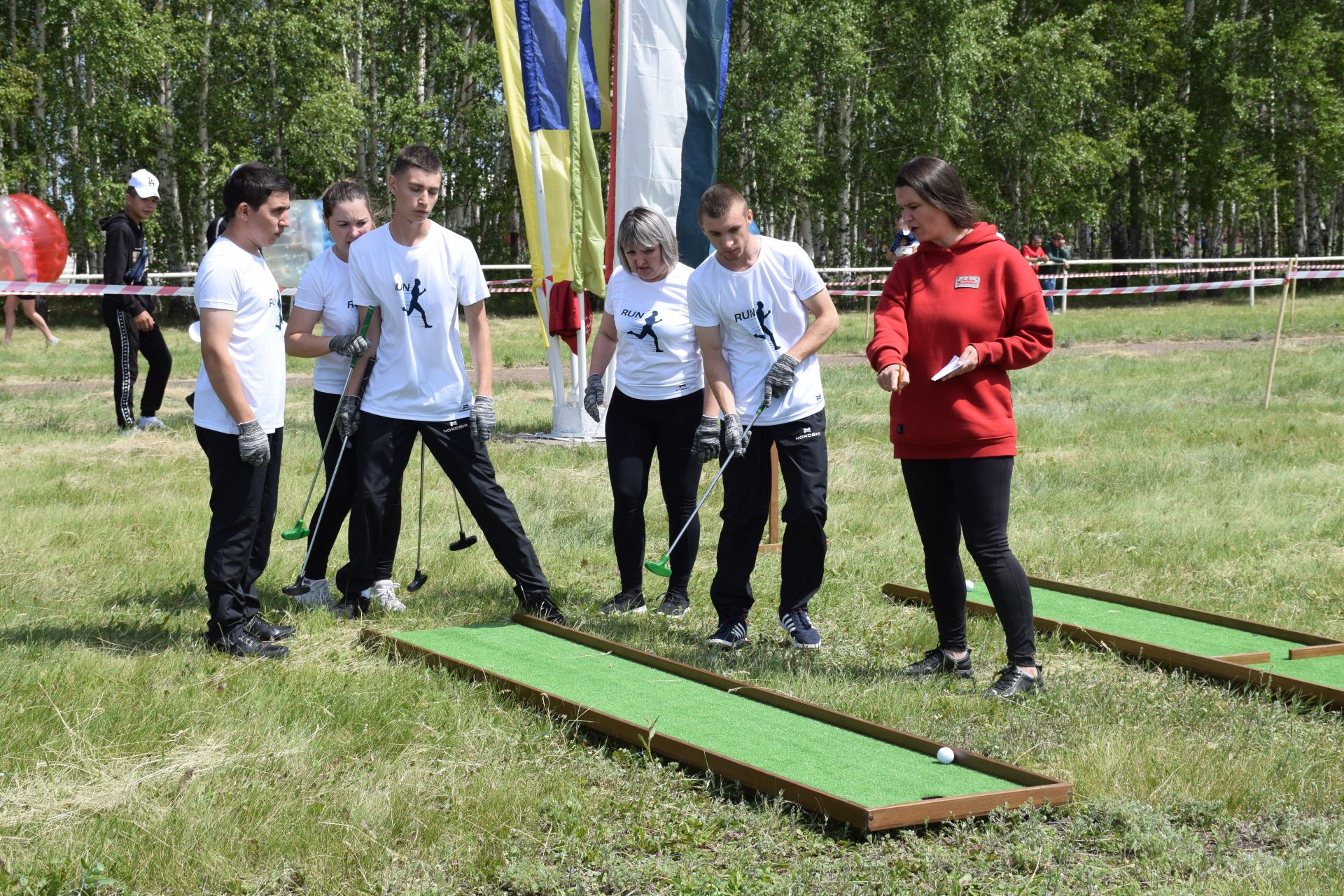 Сабантуй в Нурлате запомнится «Гонкой батыров», спортивными состязаниями и народными играми