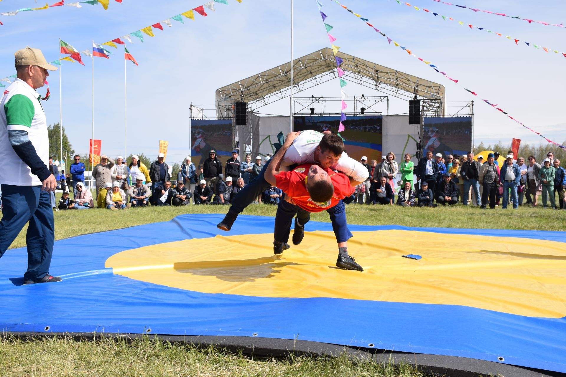 Абсолютным чемпионом Нурлатского Сабантуя стал Марсель Гузаеров