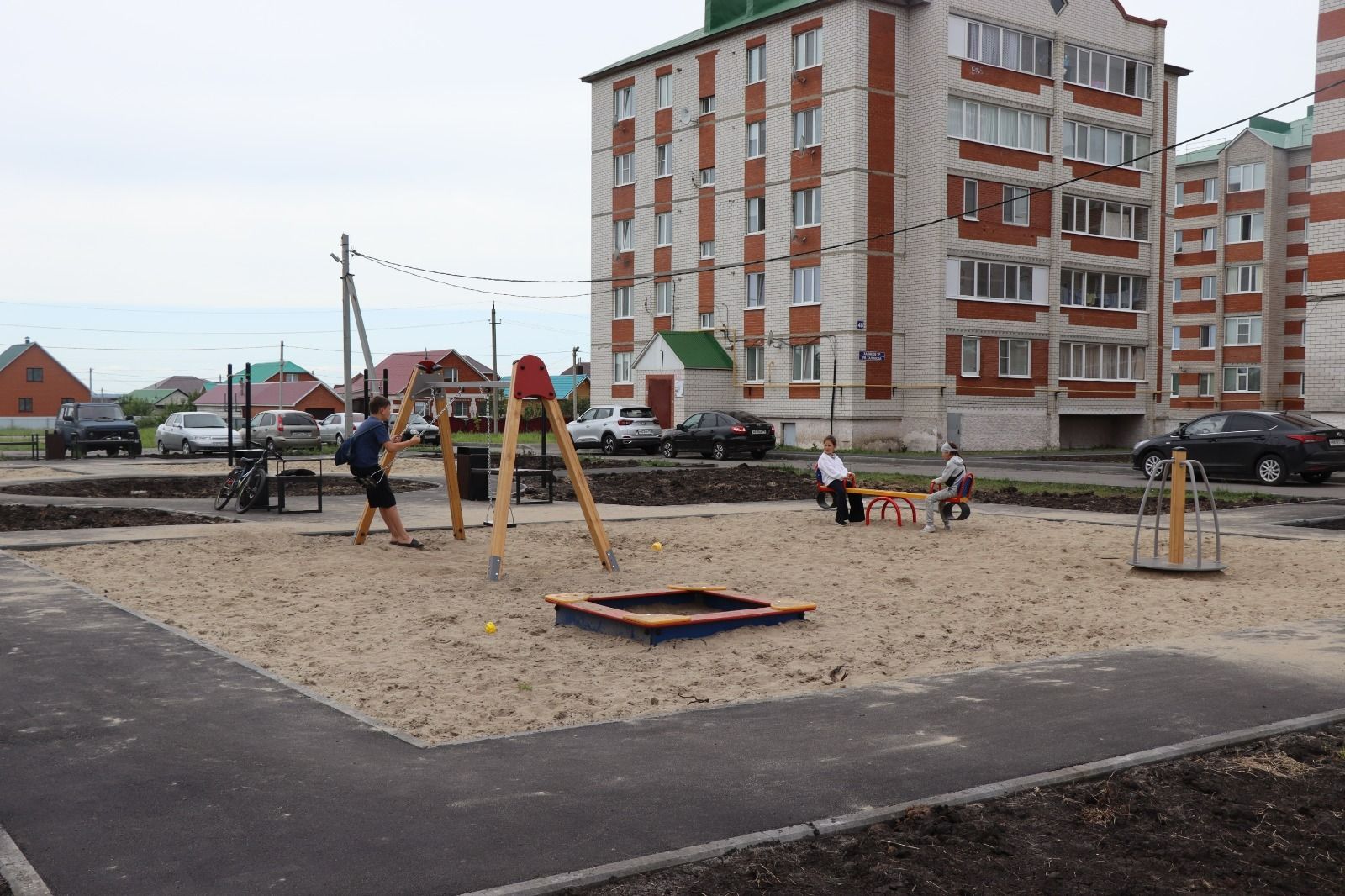 В Нурлате благоустраивают дворы по республиканской программе «Наш двор»