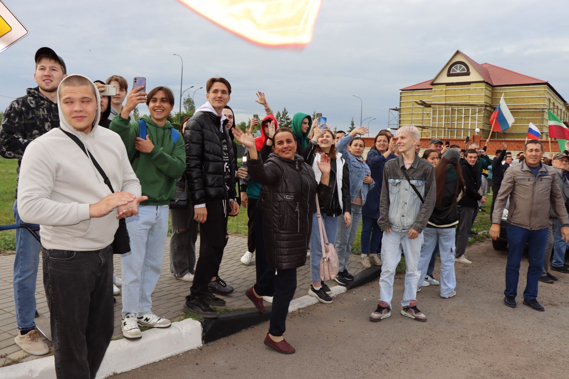 Нурлатцы торжественно проводили новобранцев на срочную службу