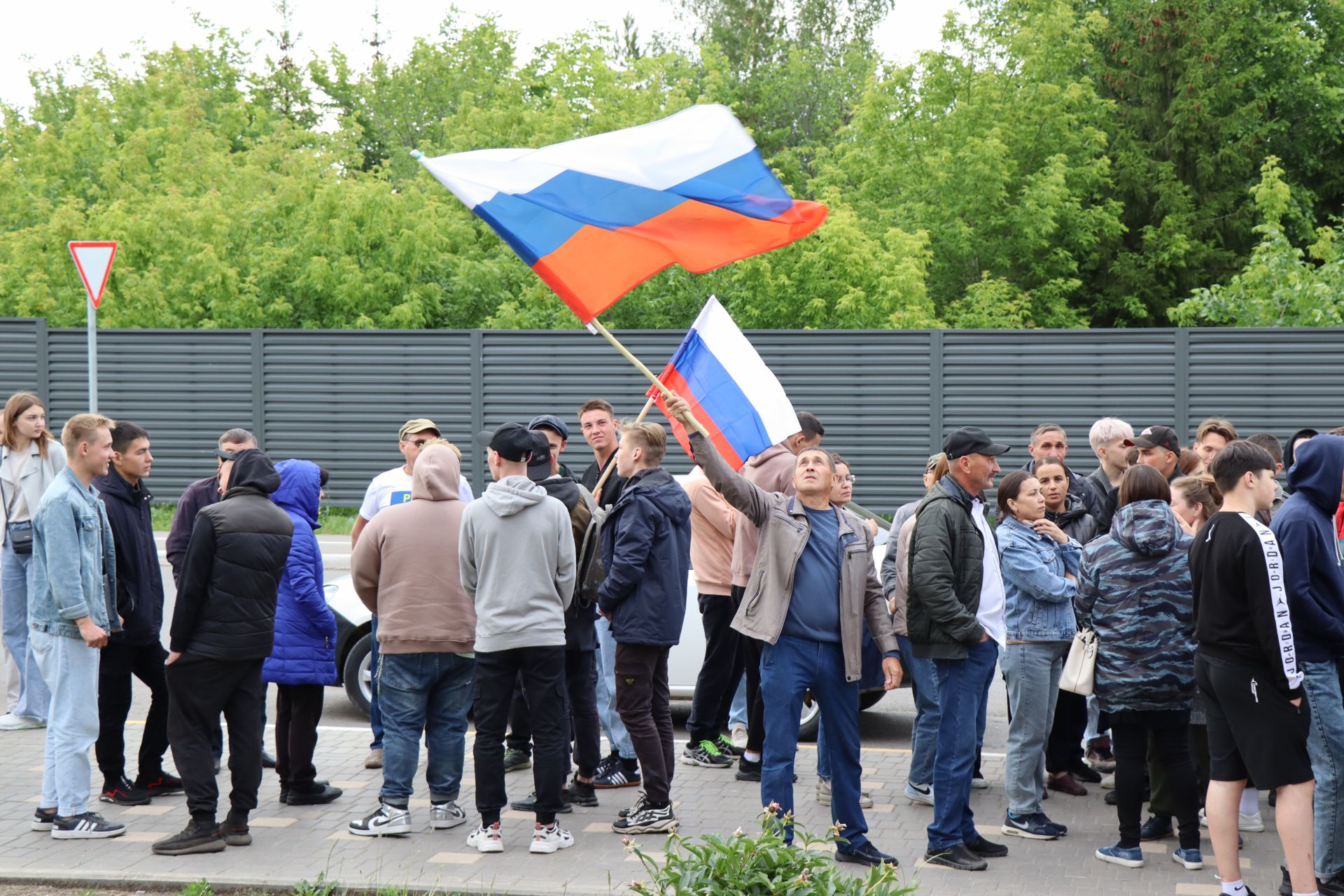 Нурлатцы торжественно проводили новобранцев на срочную службу