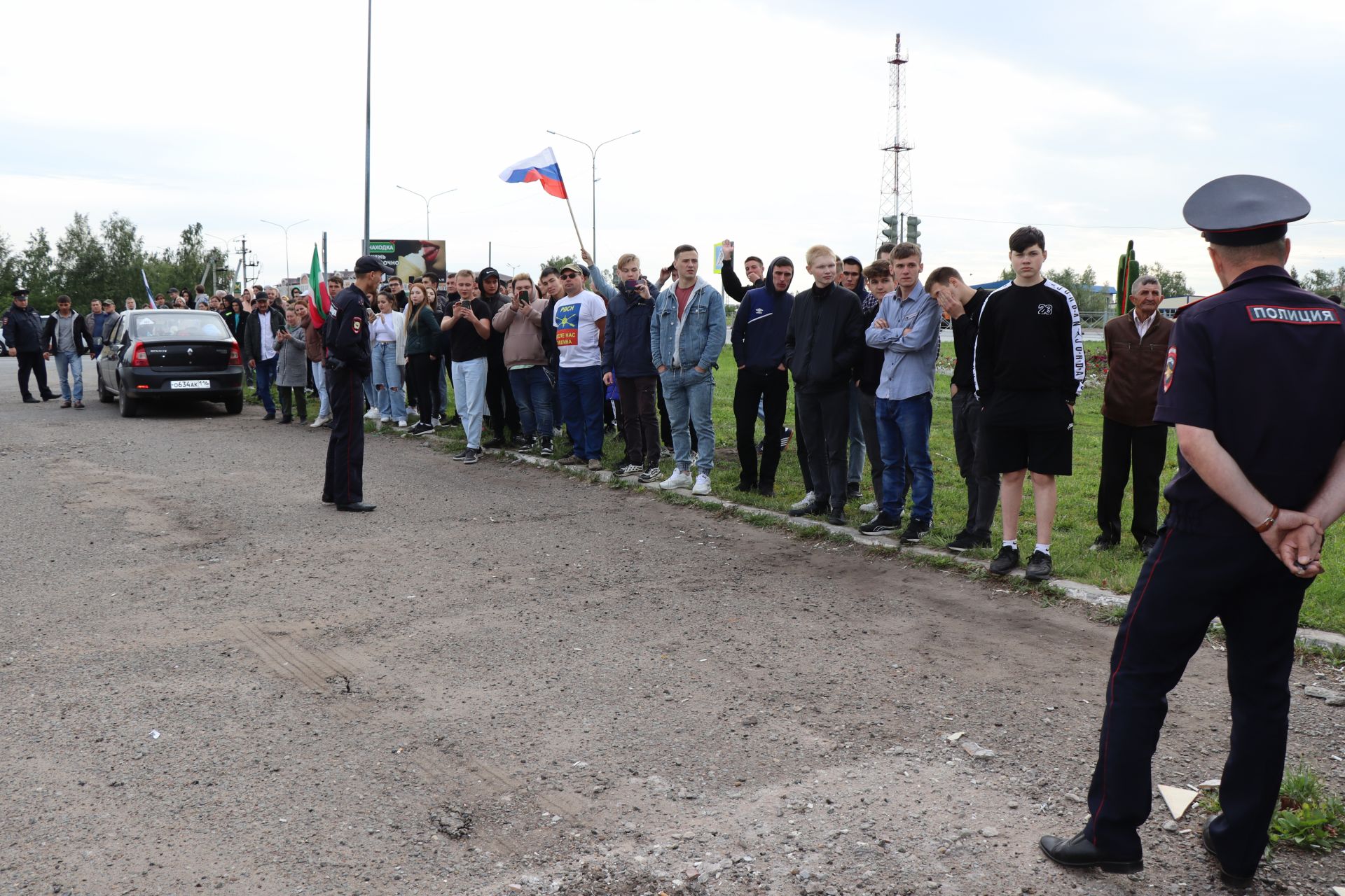 Нурлатцы торжественно проводили новобранцев на срочную службу