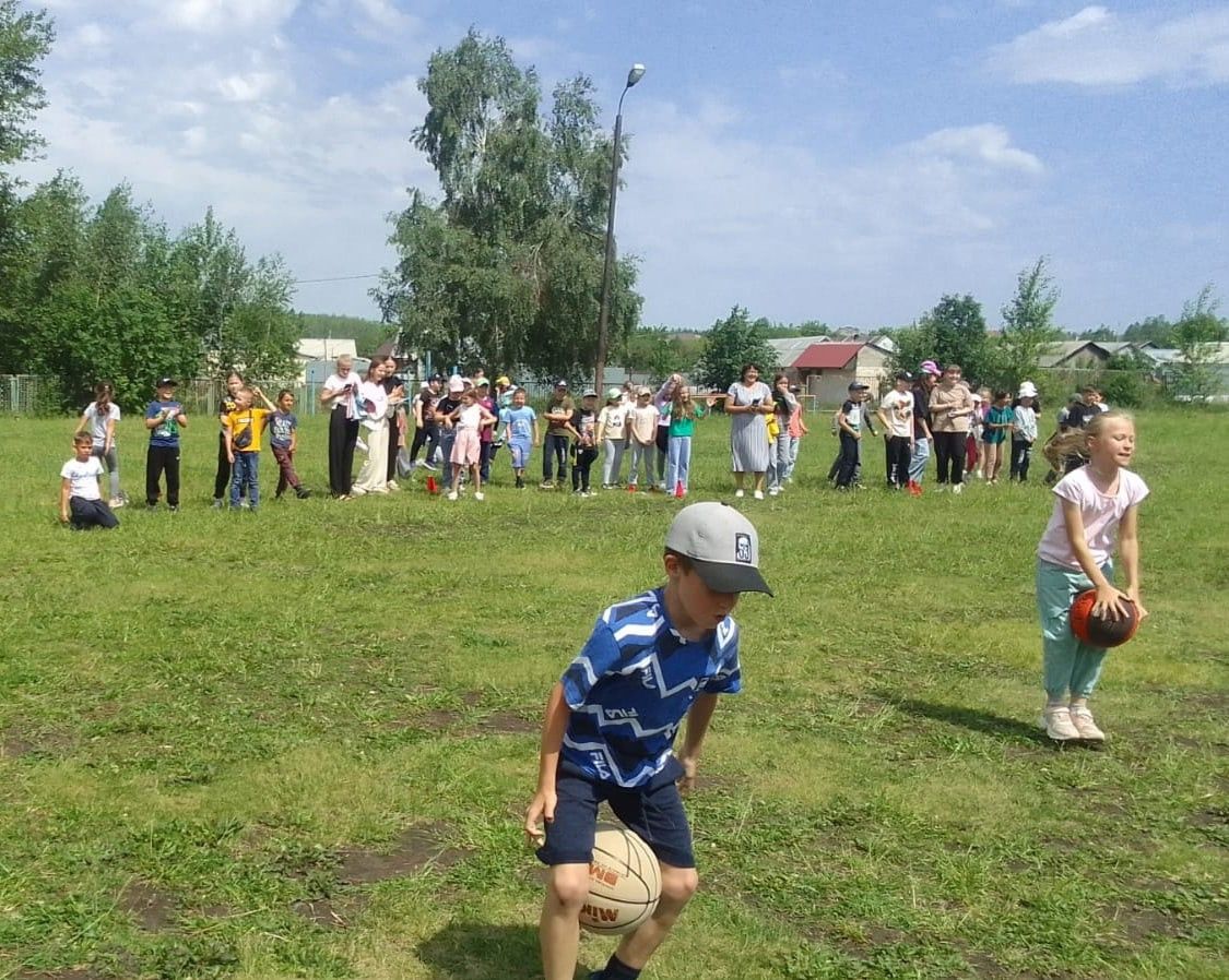 В Нурлате на старт вышли «Птички», «Оба-на», «Улыбка», «Короли» и «Радуга»