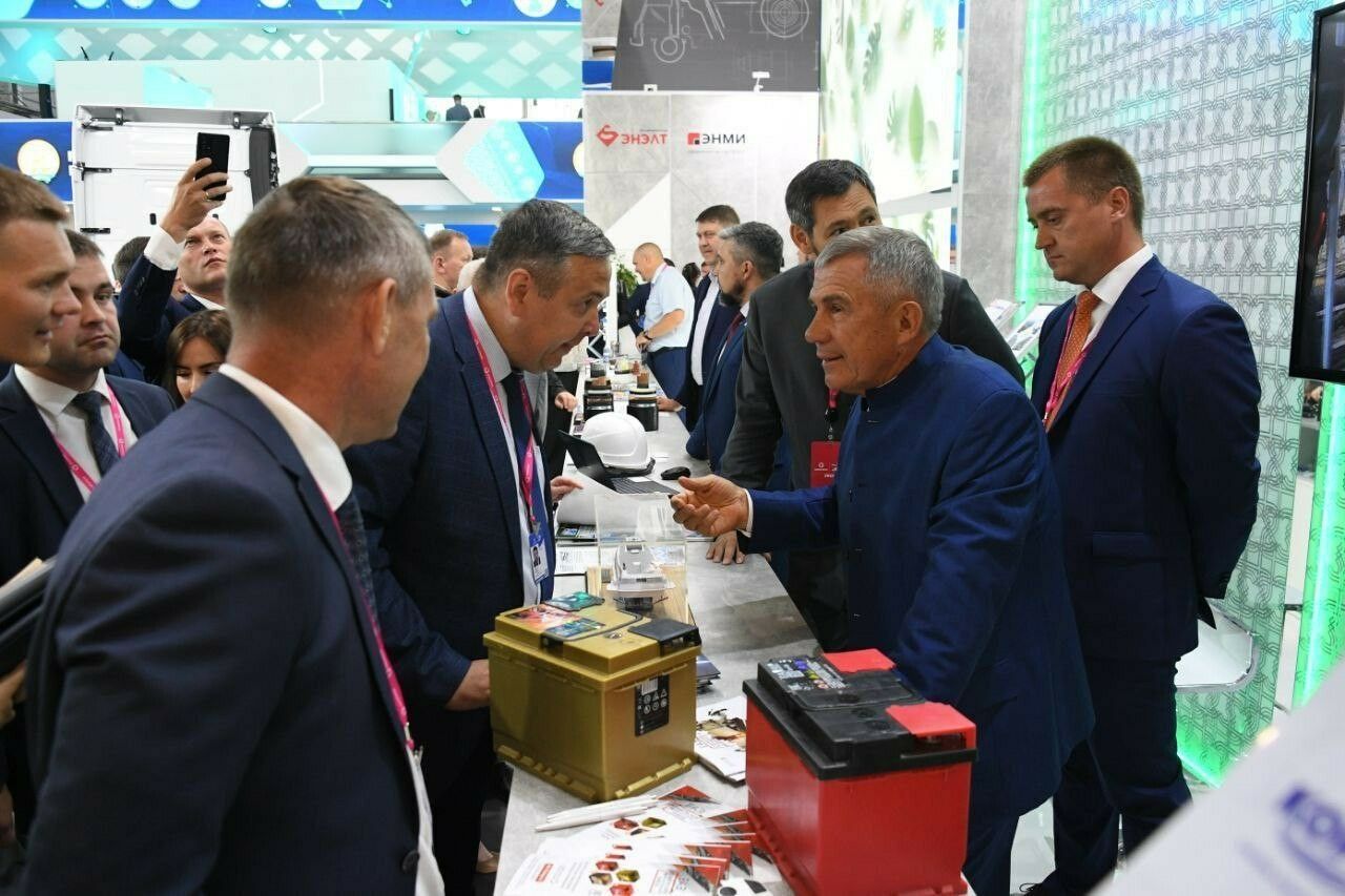 Раис Татарстана прибыл в Екатеринбург для участия в «Иннопроме — 2023»